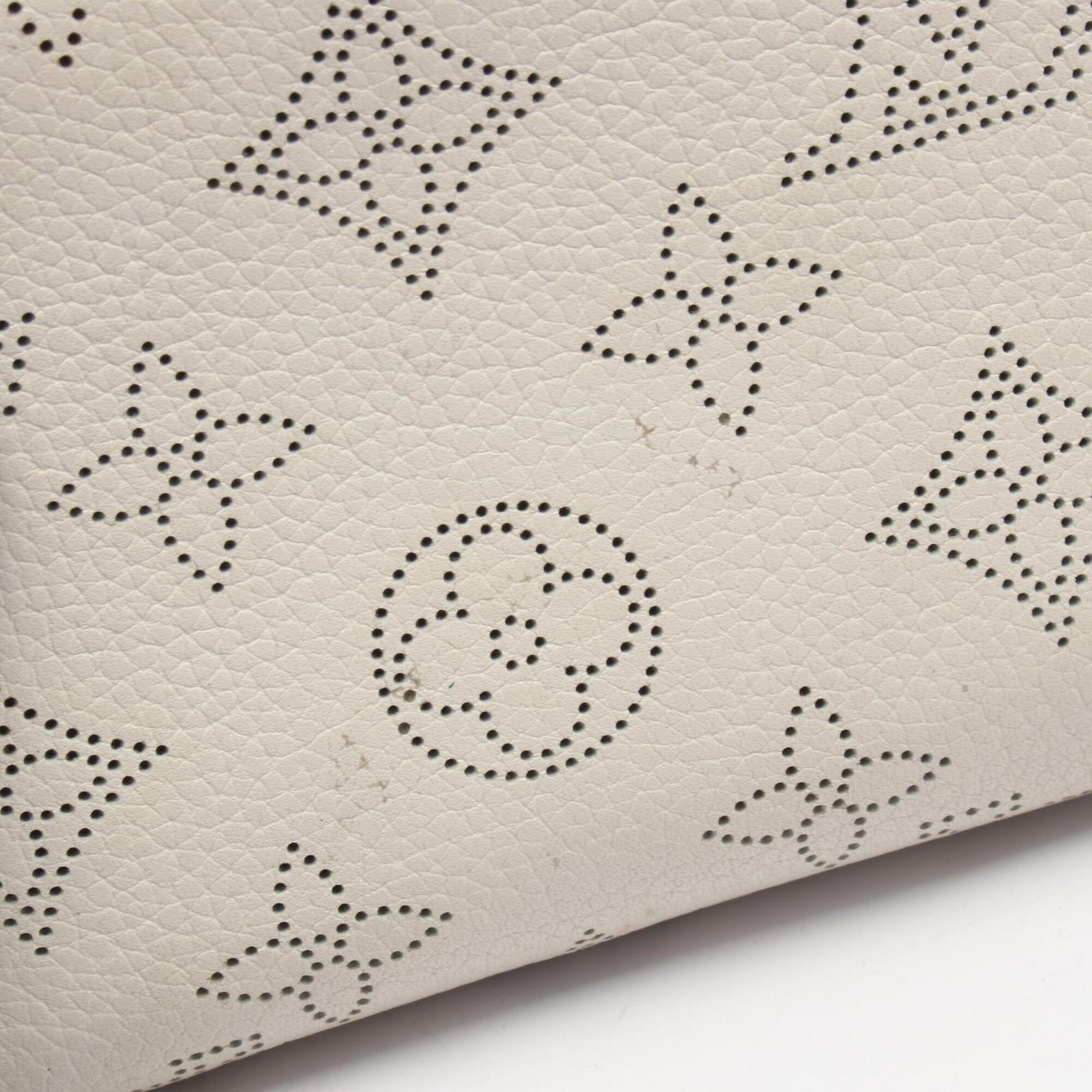 Louis Vuitton Blanc White Mahina Leather Leather Long Wallet (Bi-Fold) (Pre-Owned)