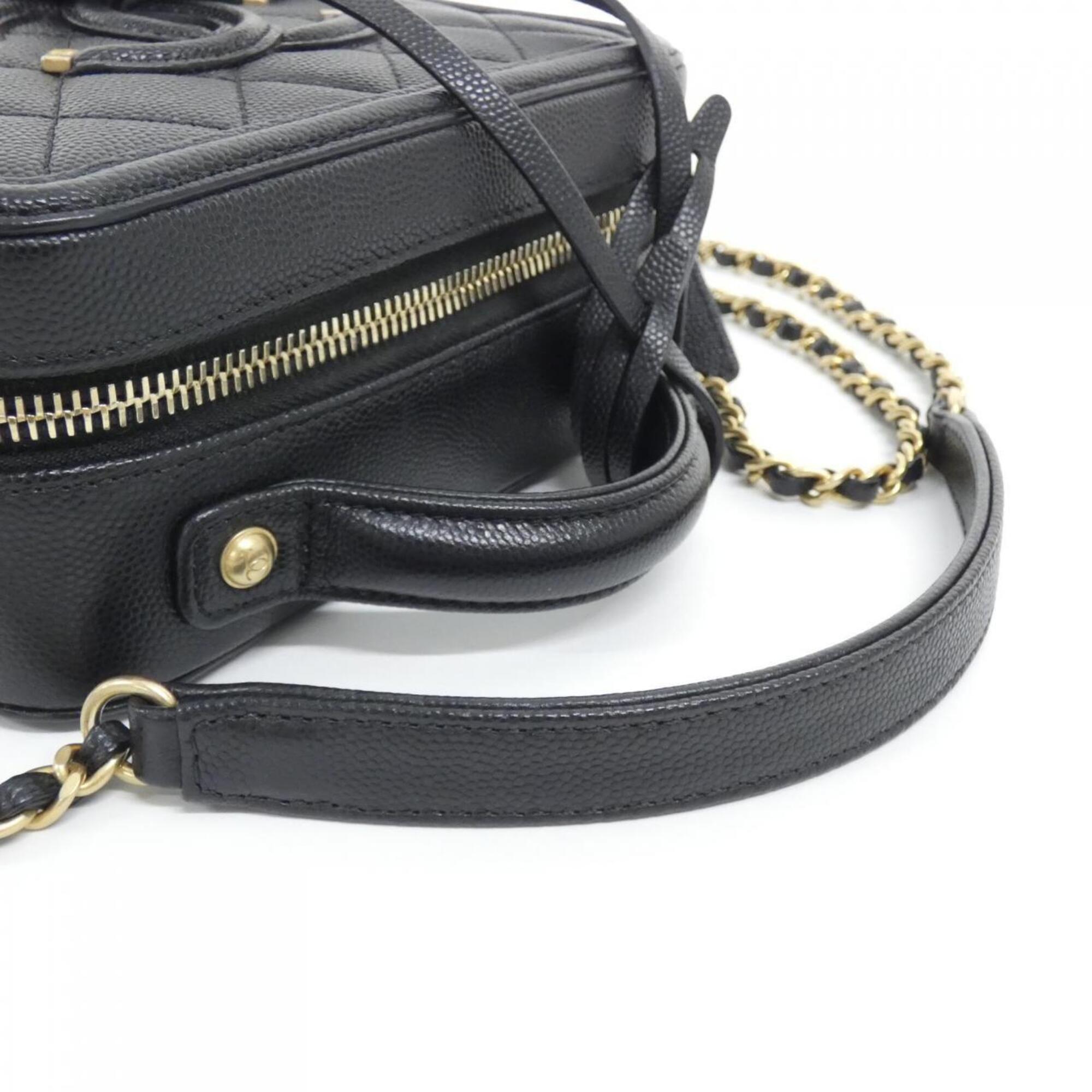 Chanel Black Grained Calfskin Handbag (Pre-Owned)