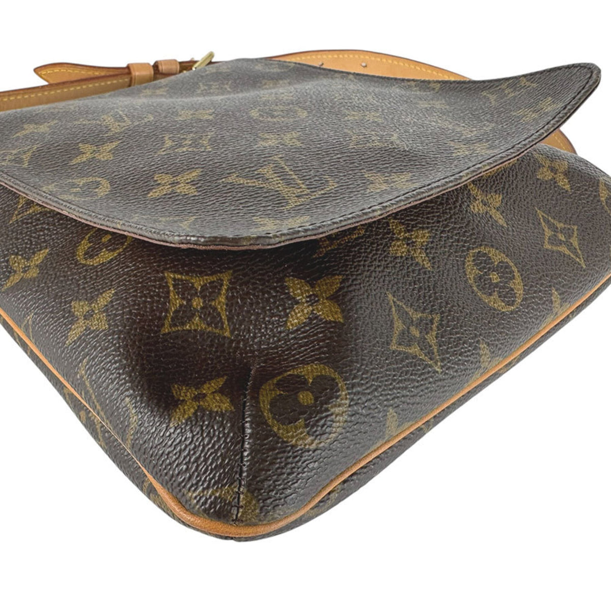 Louis Vuitton Brown Monogram Monogram Shoulder Bag (Pre-Owned)