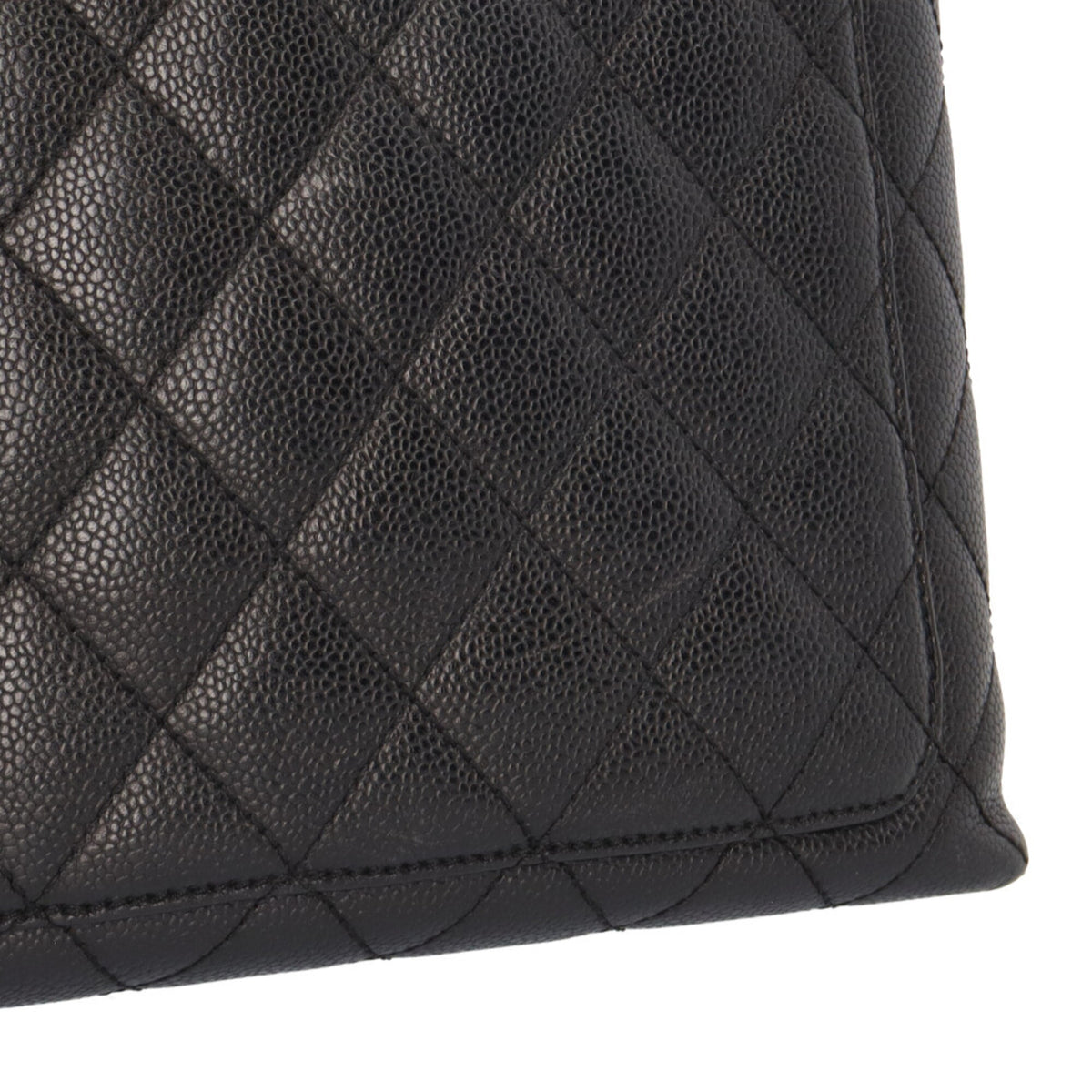 Chanel Matelasse Black Grained Calfskin Handbag (Pre-Owned)