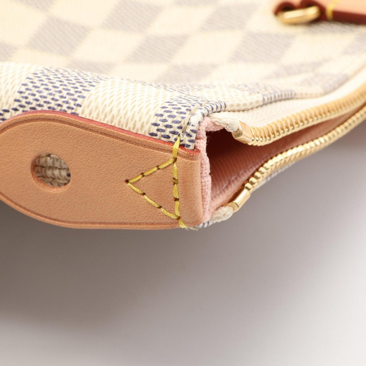 Louis Vuitton Damier Azur White Damier Azur Leather Handbag Tote Bag (Pre-Owned)