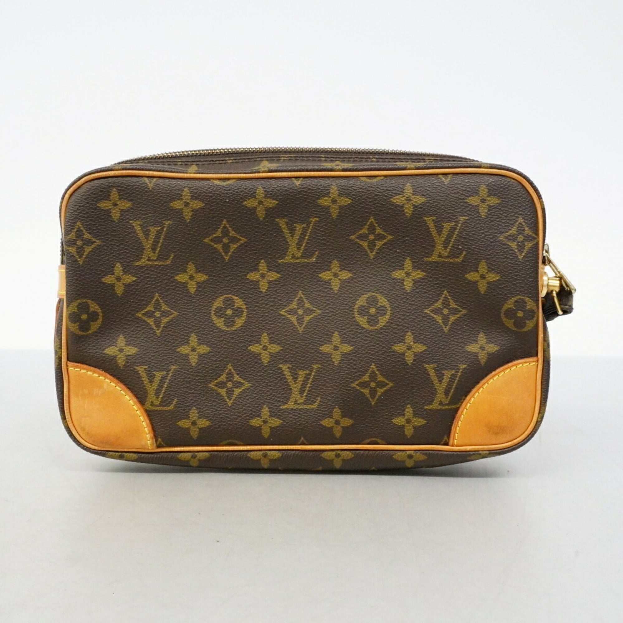 Louis Vuitton Brown Clutch Bag (Pre-Owned)