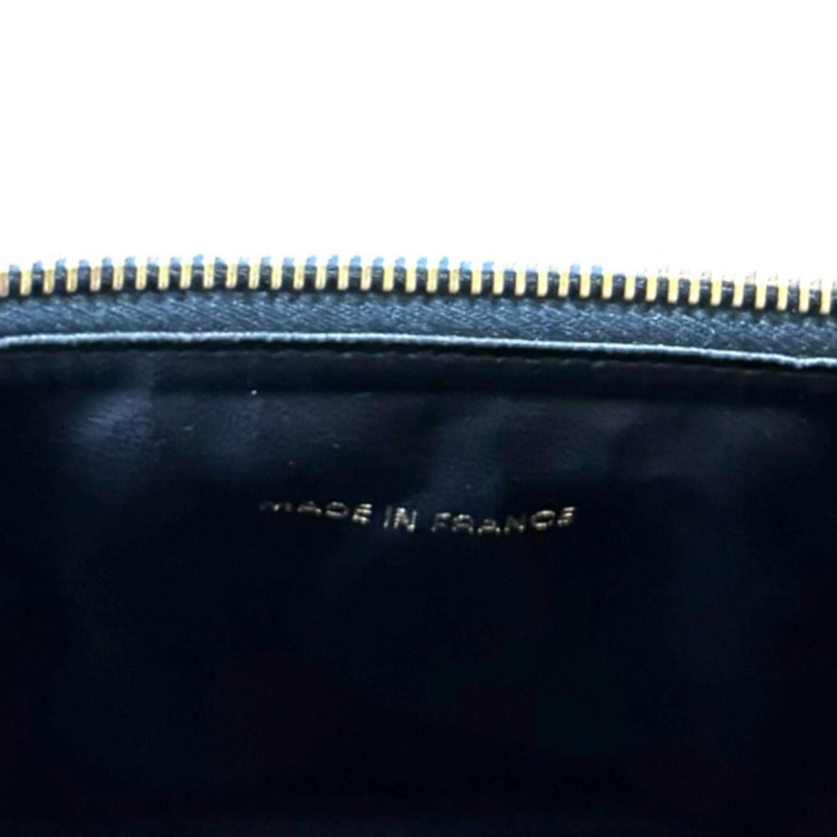 Chanel Black Grained Calfskin Handbag (Pre-Owned)