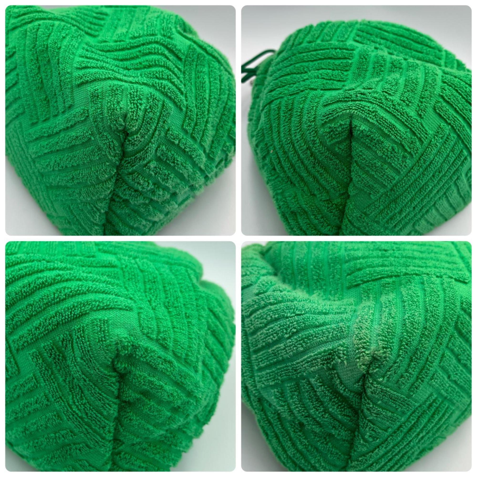 Bottega Veneta Green Pile Fabric Beach Bag Pouch (Pre-Owned)