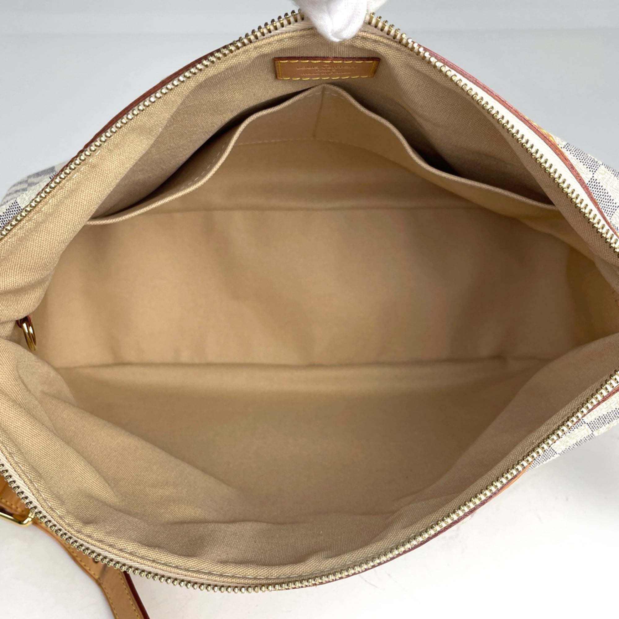 Louis Vuitton White Damier Azur Shoulder Bag (Pre-Owned)