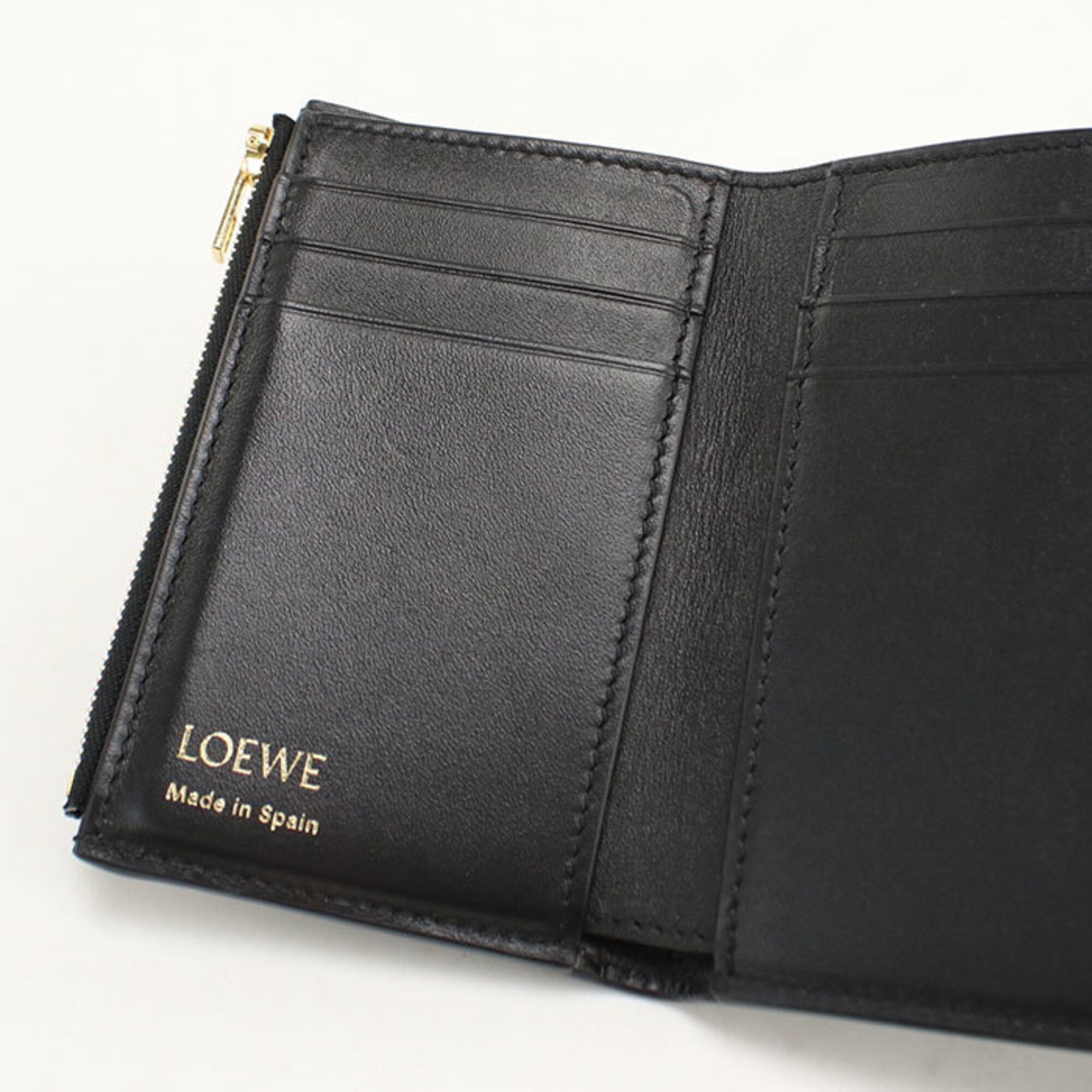 Loewe Black Wallet (Tri-Fold) (Pre-Owned)