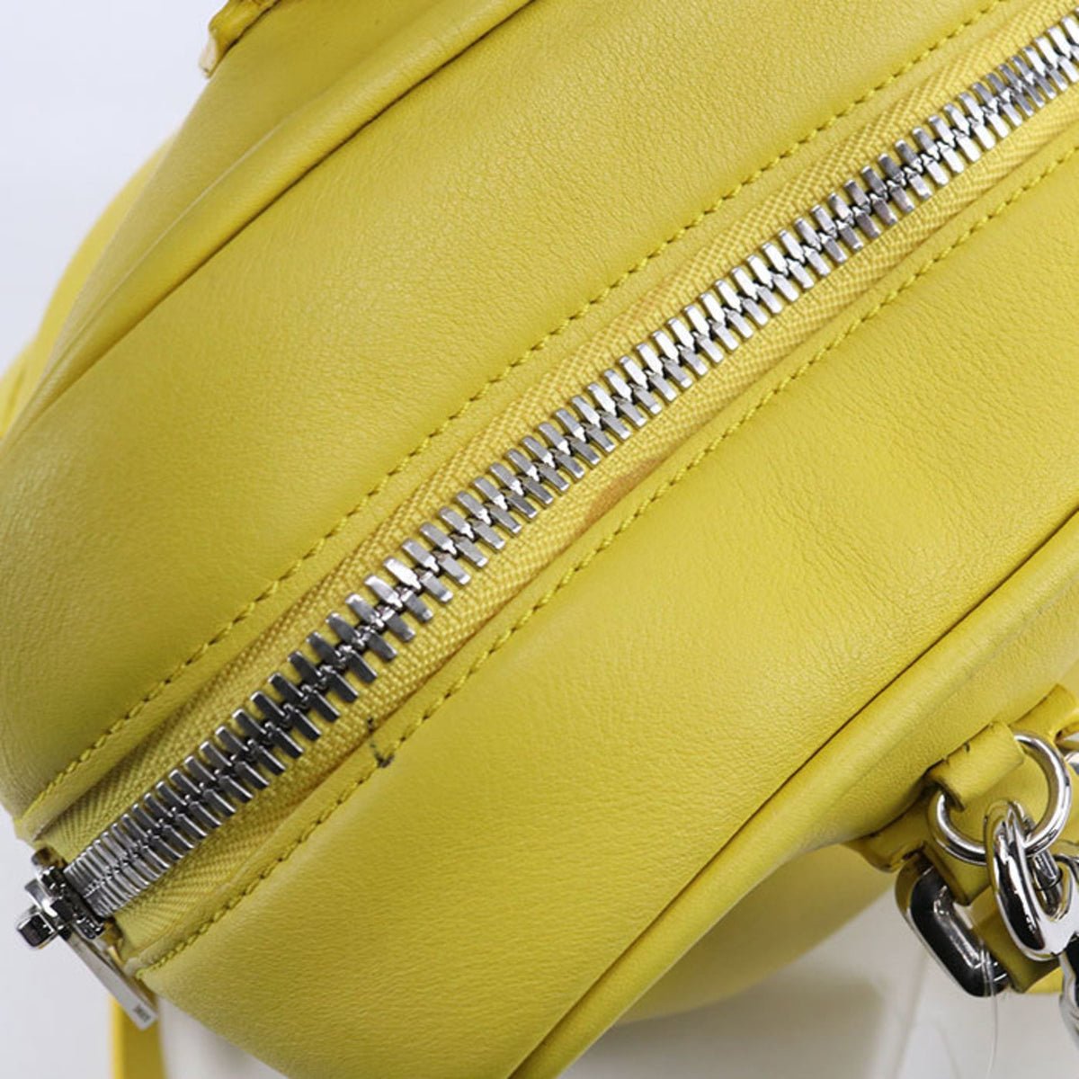 Loewe Amazona Yellow Leather Handbag (Pre-Owned)