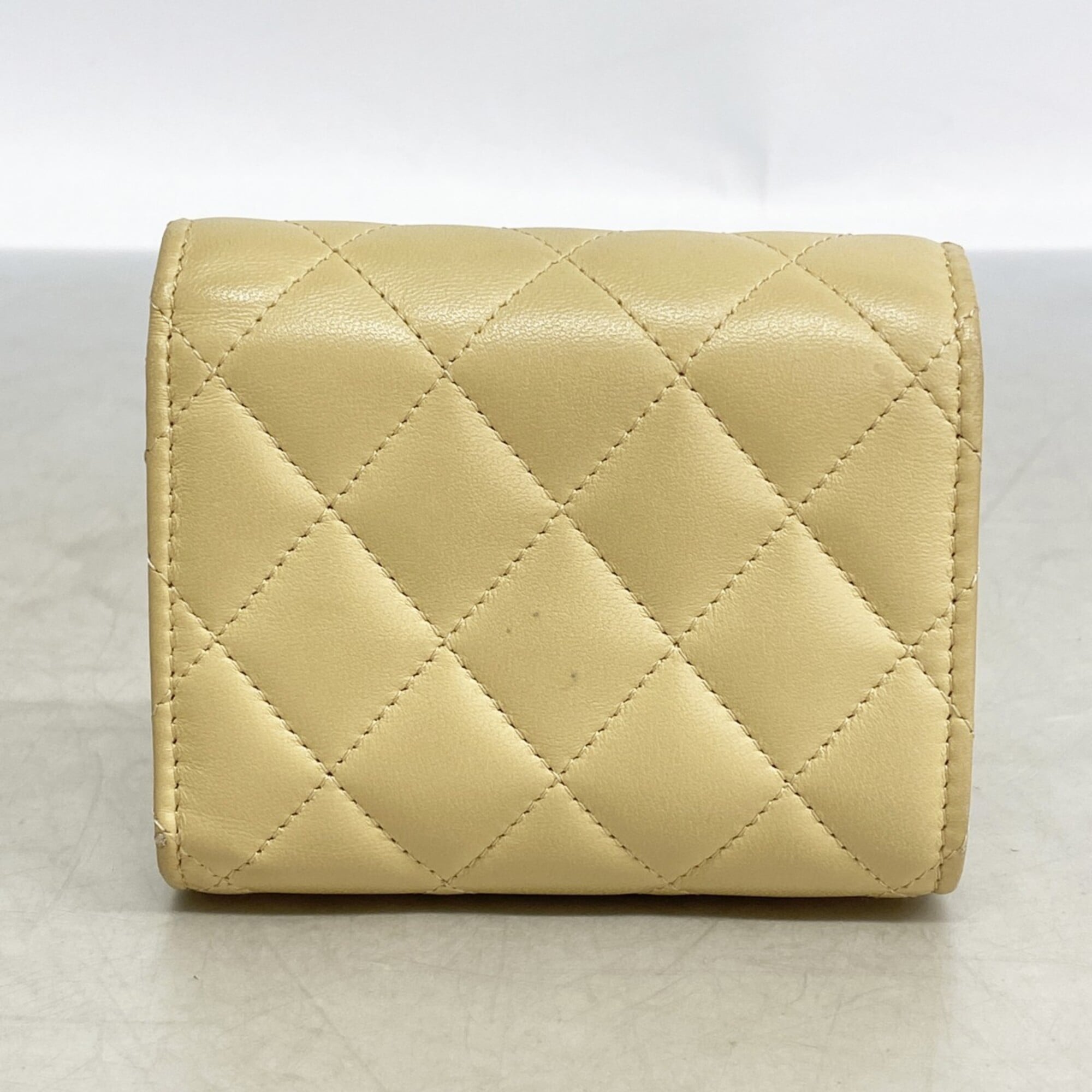 Chanel Beige Leather Wallet (Tri-Fold) (Pre-Owned)