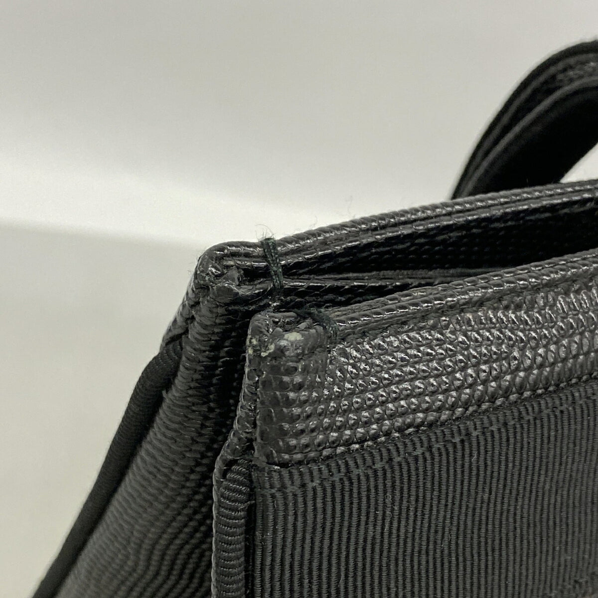 Salvatore Ferragamo Black Leather Tote Bag (Pre-Owned)