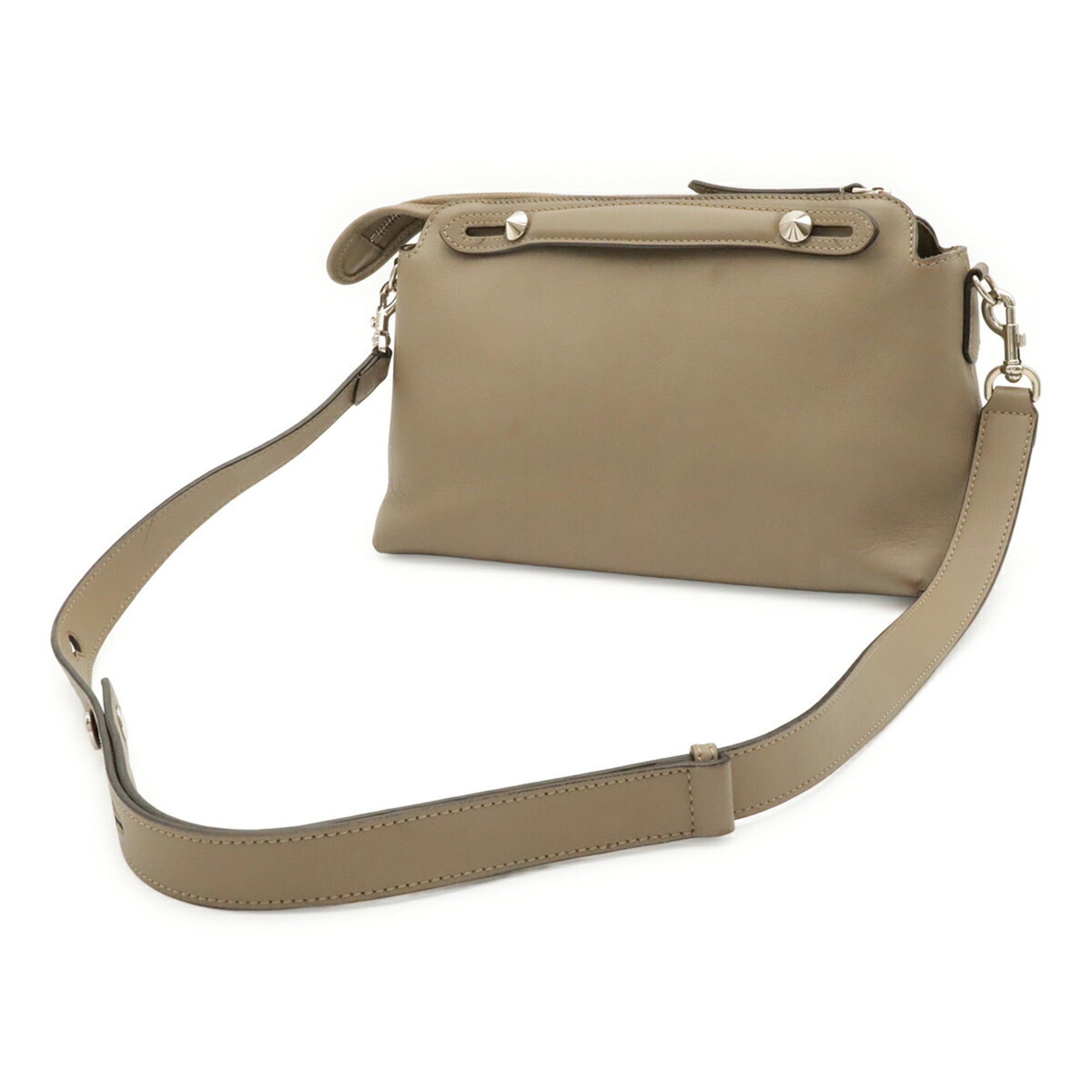 Fendi Grayish White Leather Handbag Shoulder Bag (Pre-Owned)