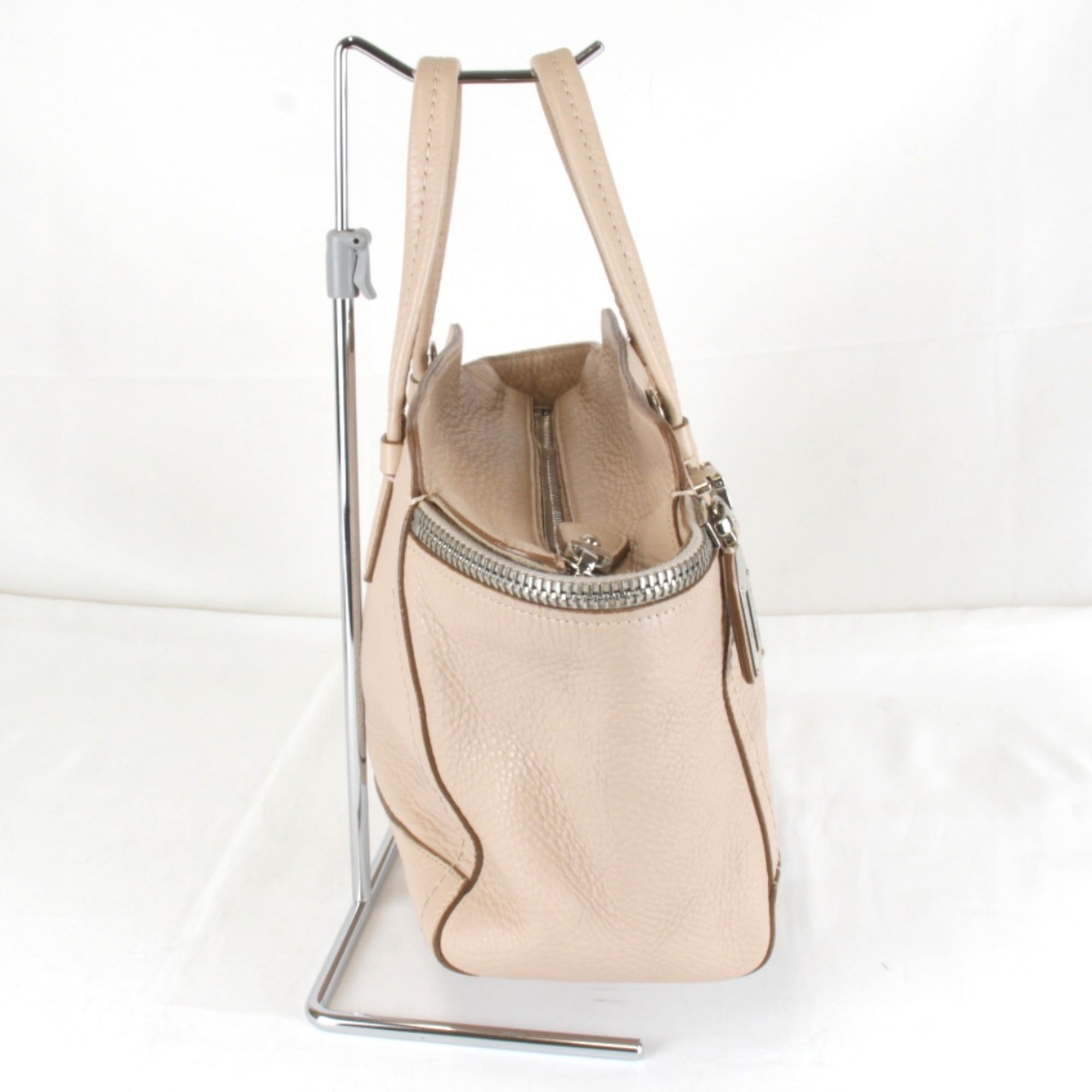 Salvatore Ferragamo Pink Leather Handbag (Pre-Owned)