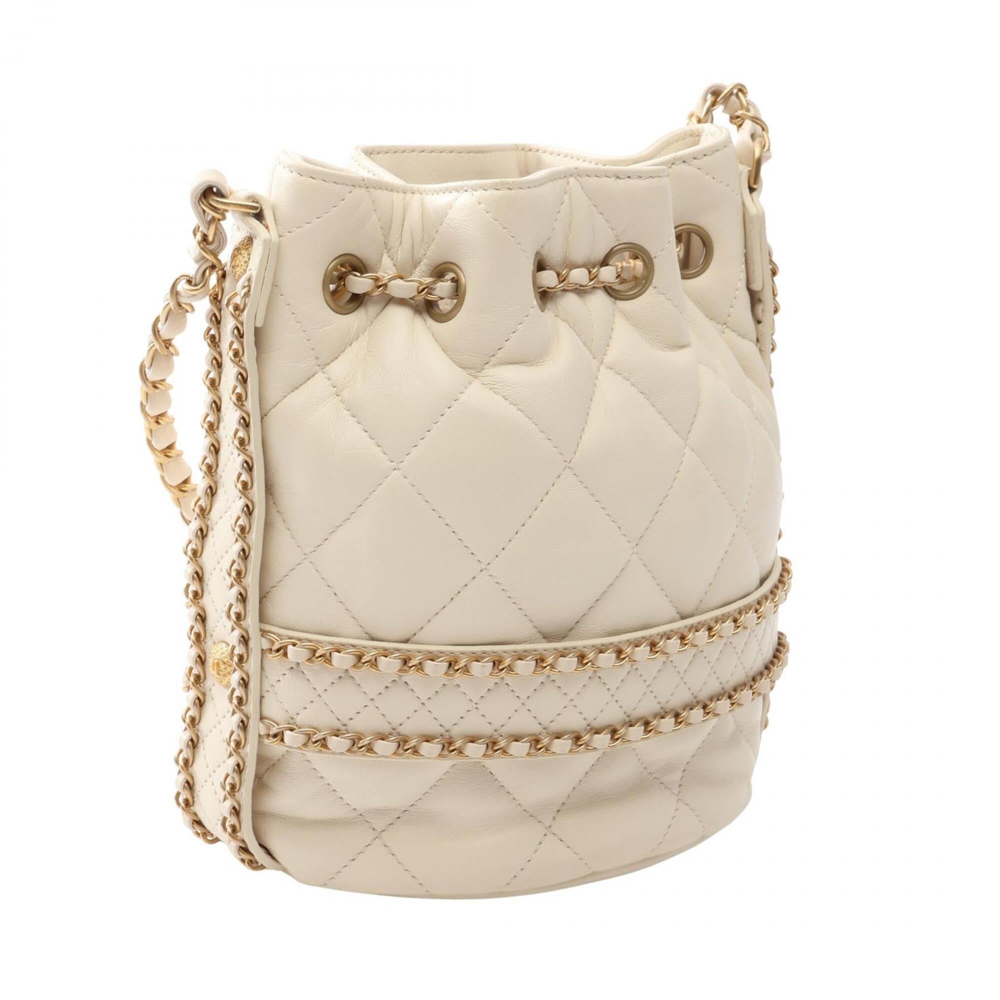 Chanel White Leather Handbag Shoulder Bag (Pre-Owned)