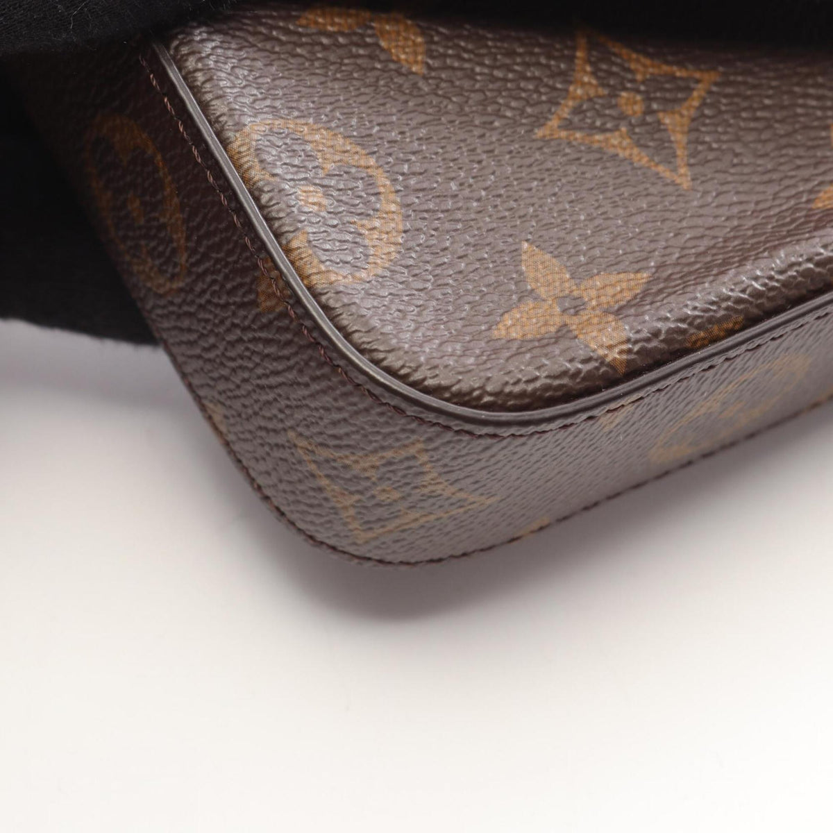 Louis Vuitton Brown Green Pvc Handbag Pochette Shoulder Bag (Pre-Owned)