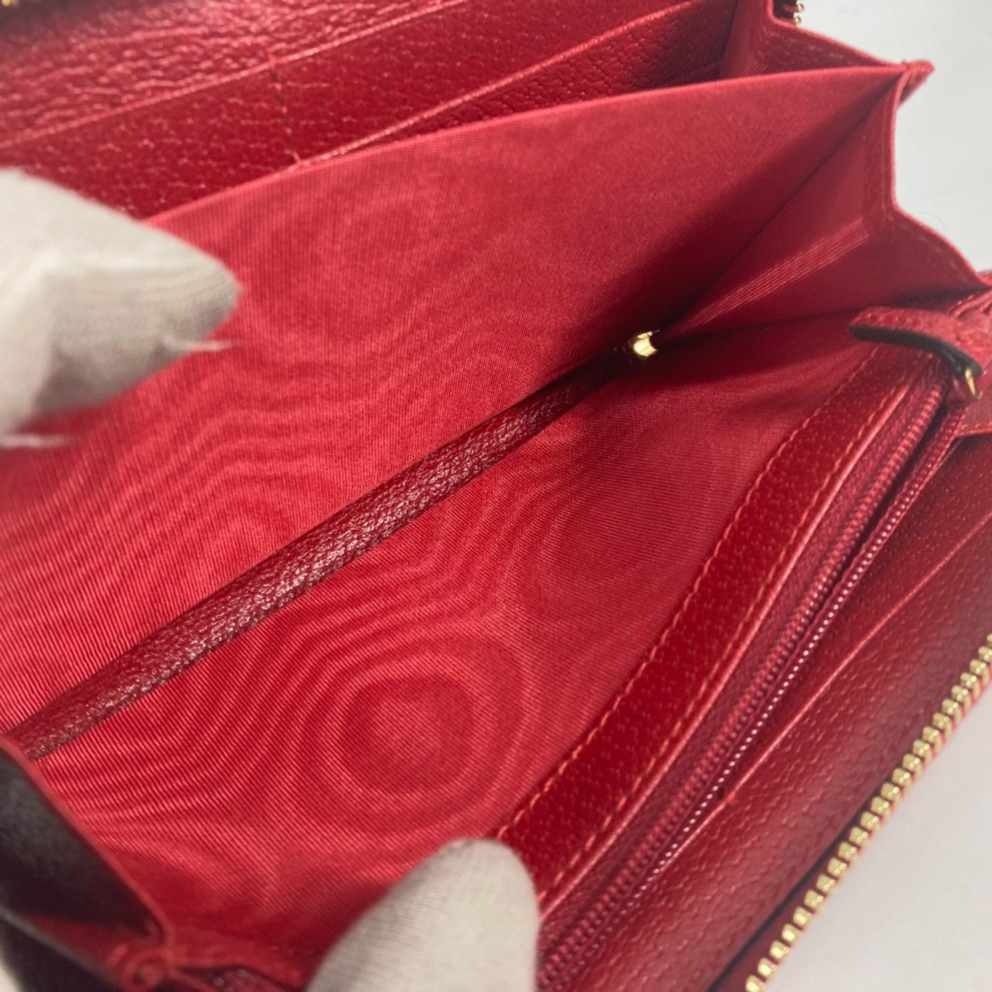 Gucci Red Other Long Wallet (Bi-Fold) (Pre-Owned)