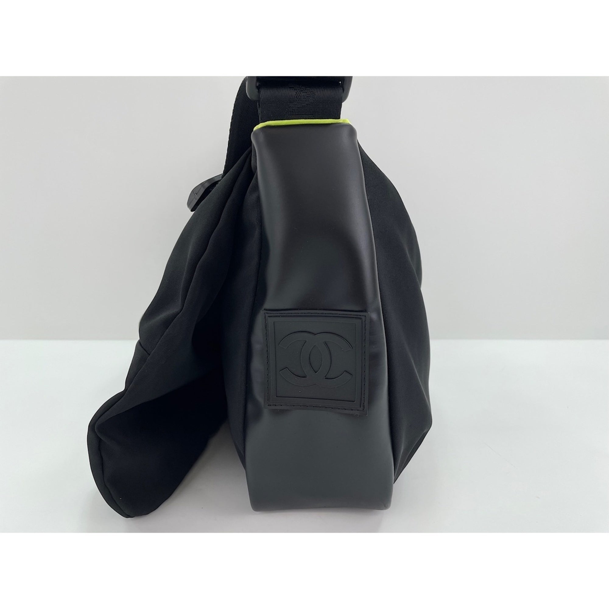 Chanel Sport Black Shoulder Bag (Pre-Owned)