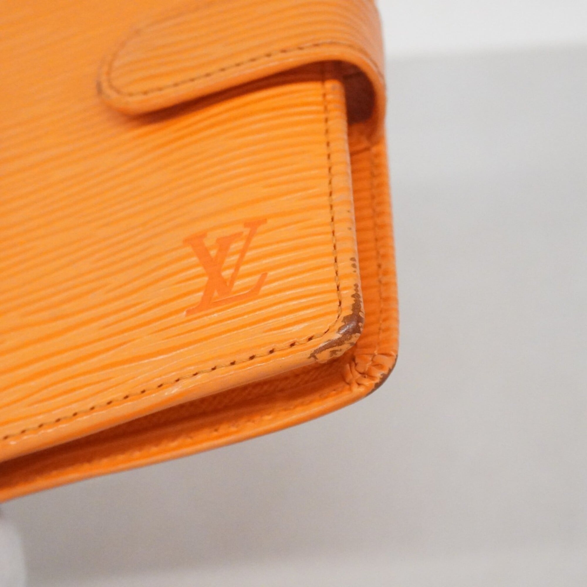 Louis Vuitton Mandarin Wallet (Bi-Fold) (Pre-Owned)