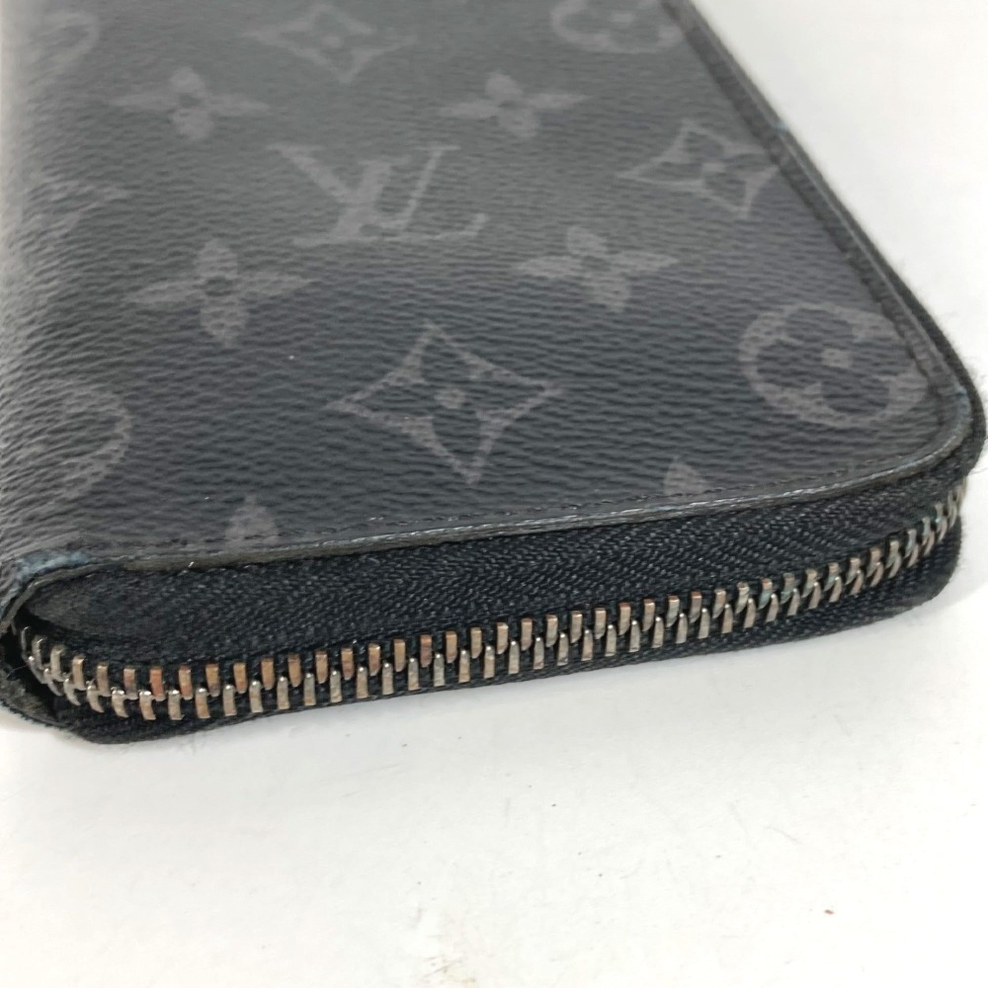 Louis Vuitton Black Monogram Eclipse Long Wallet (Bi-Fold) (Pre-Owned)