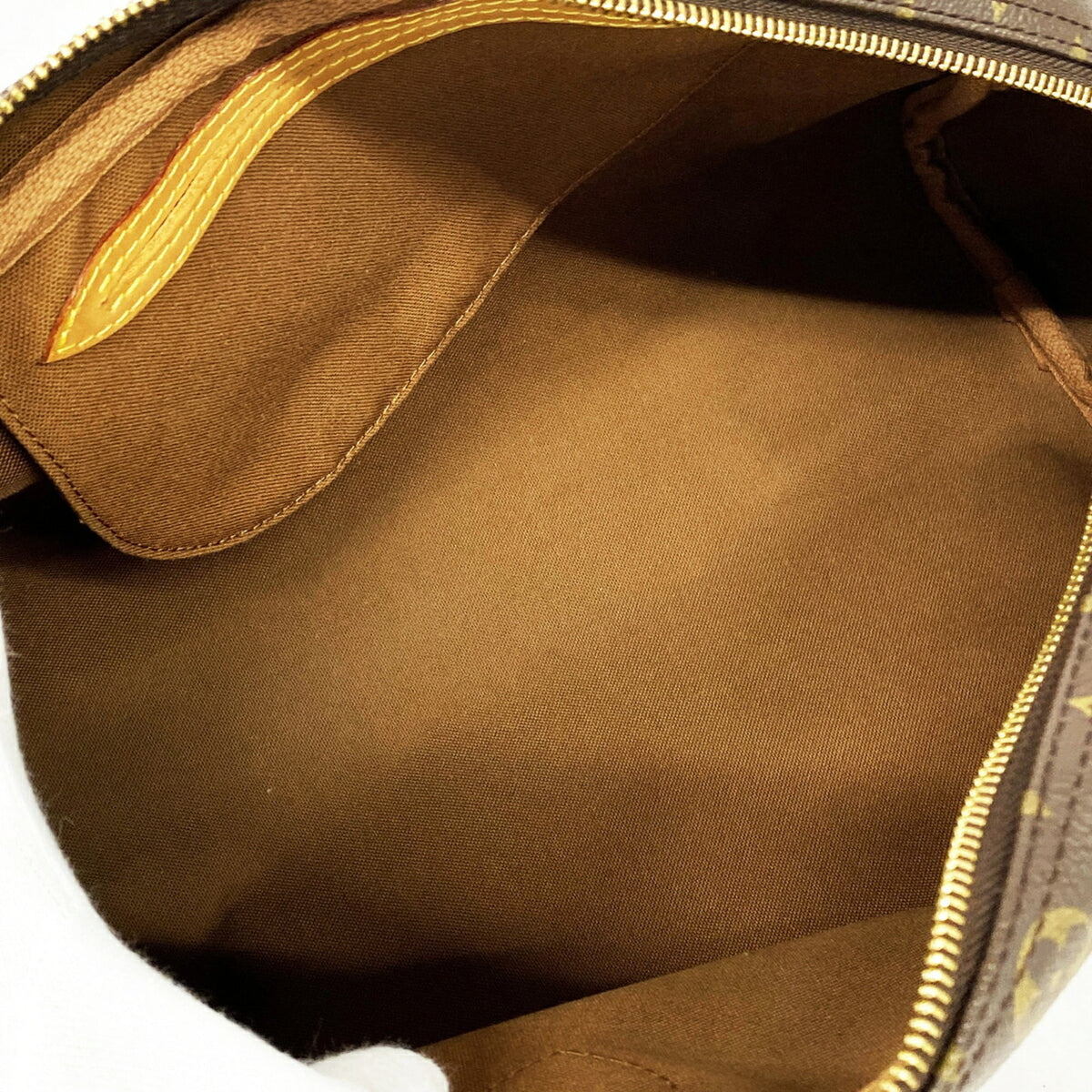 Louis Vuitton Brown Shoulder Bag (Pre-Owned)