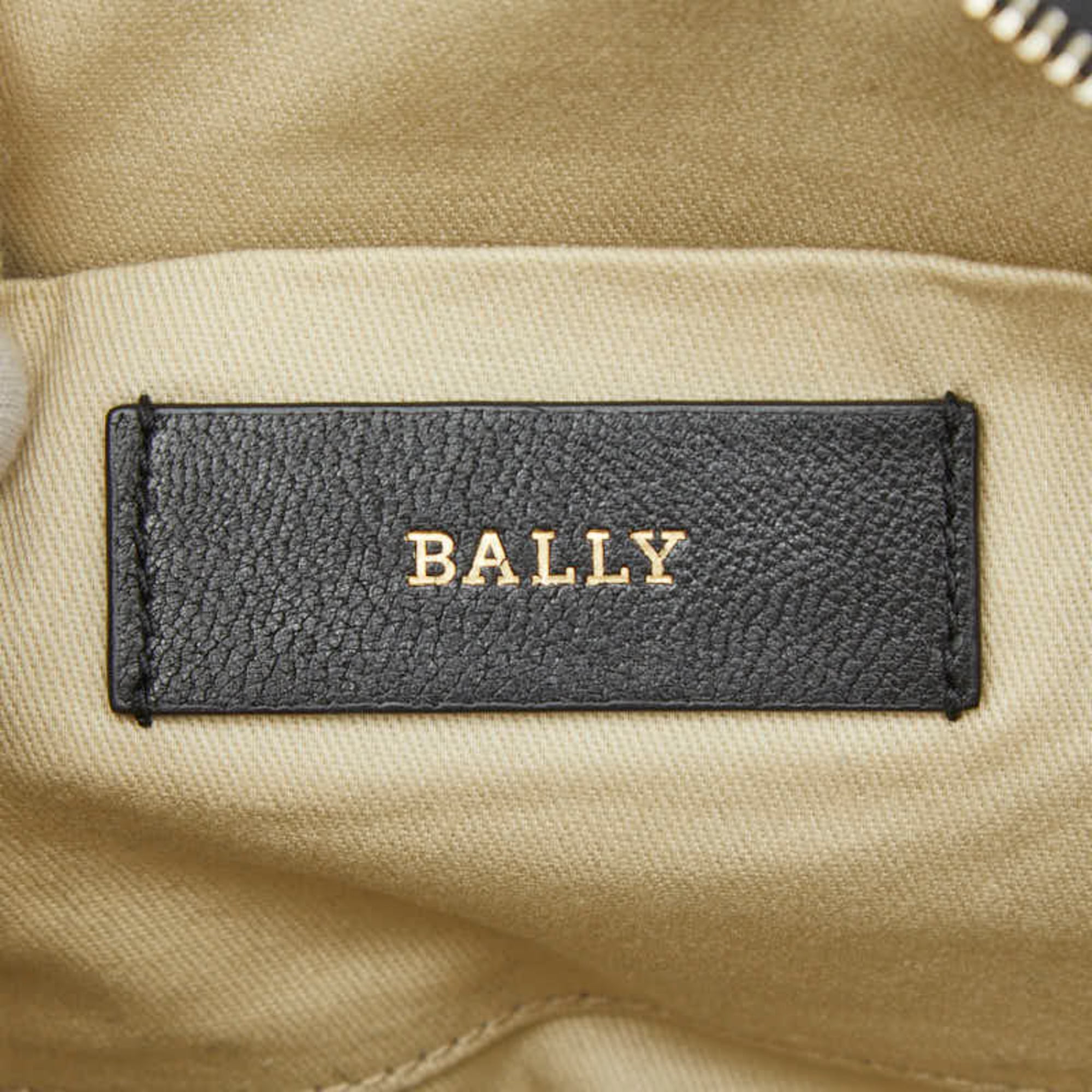 Bally Black Leather Shoulder Bag (Pre-Owned)