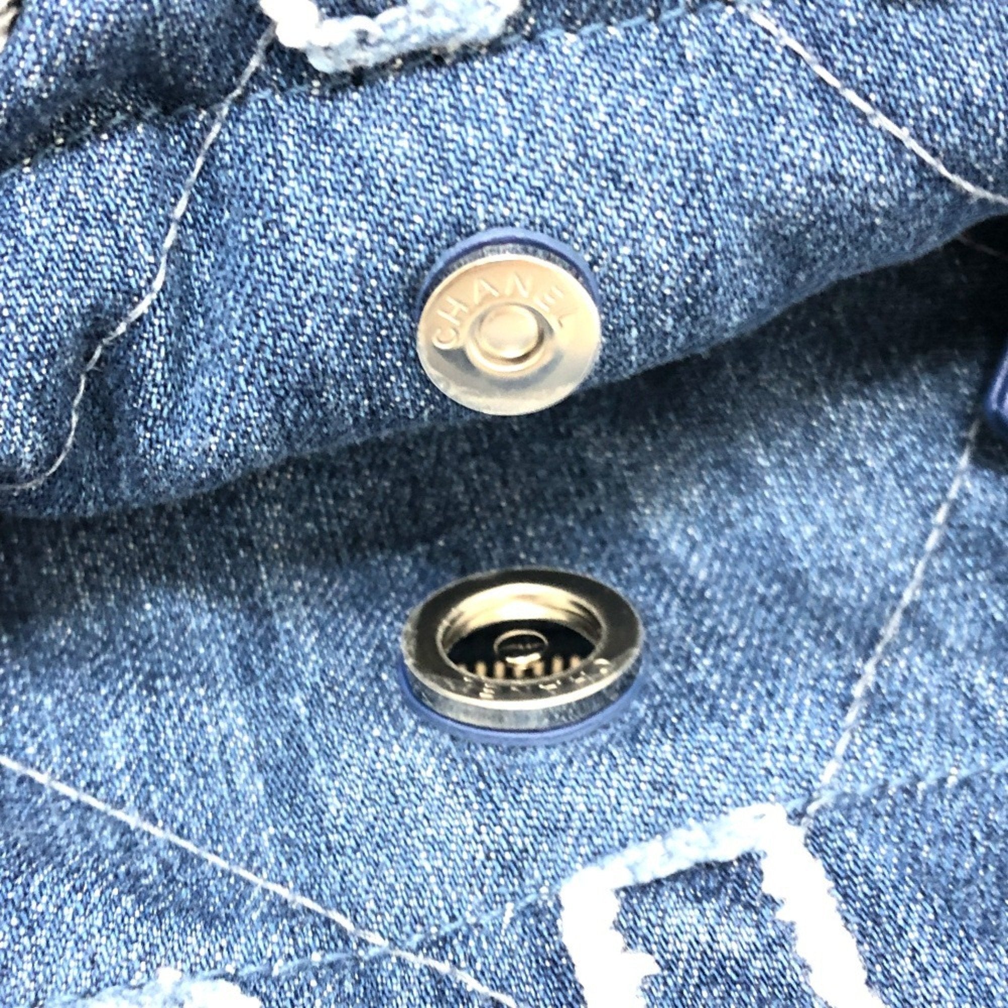 Chanel Blue Denim Shoulder Bag (Pre-Owned)