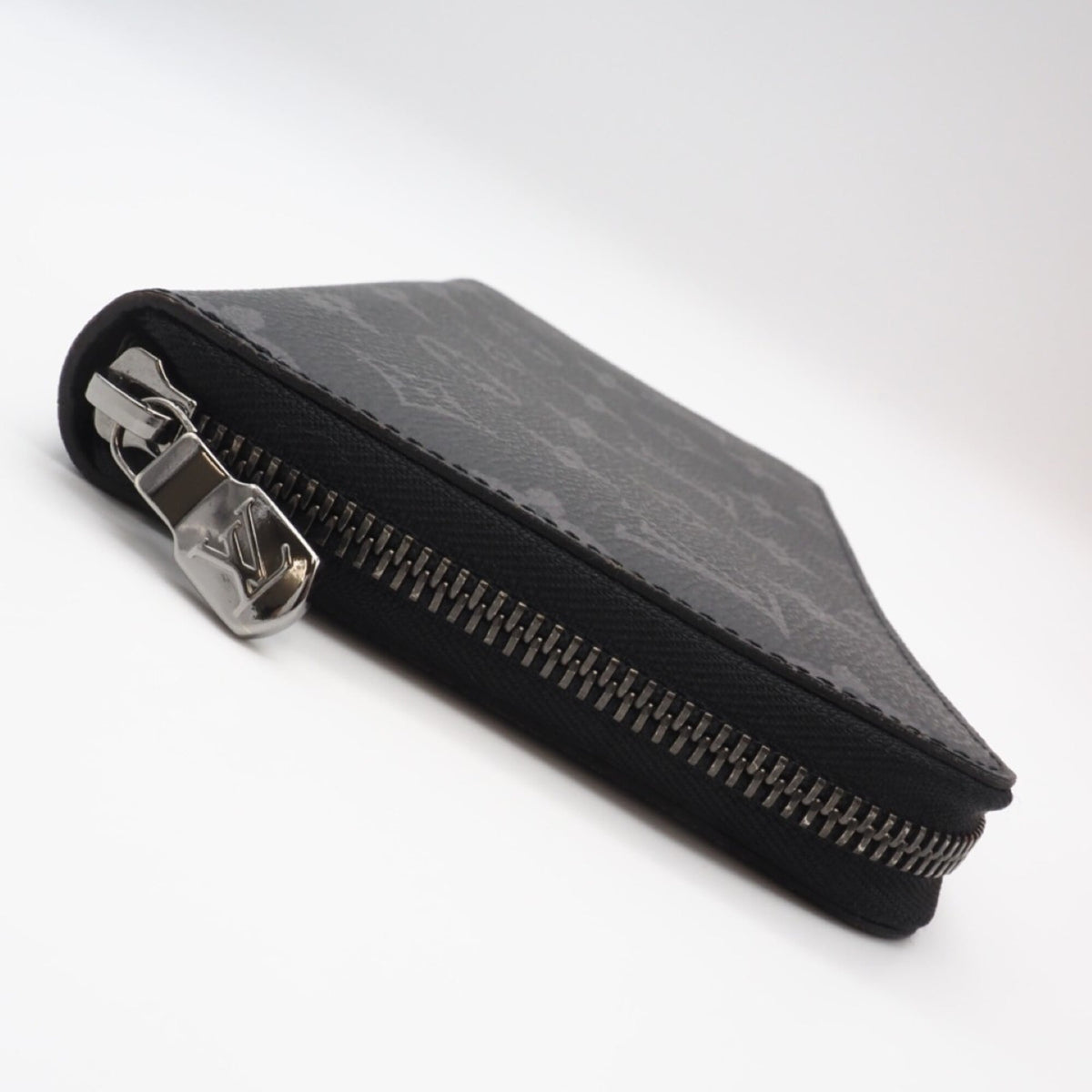 Louis Vuitton Black Gray Coated Canvas Long Wallet (Bi-Fold) (Pre-Owned)