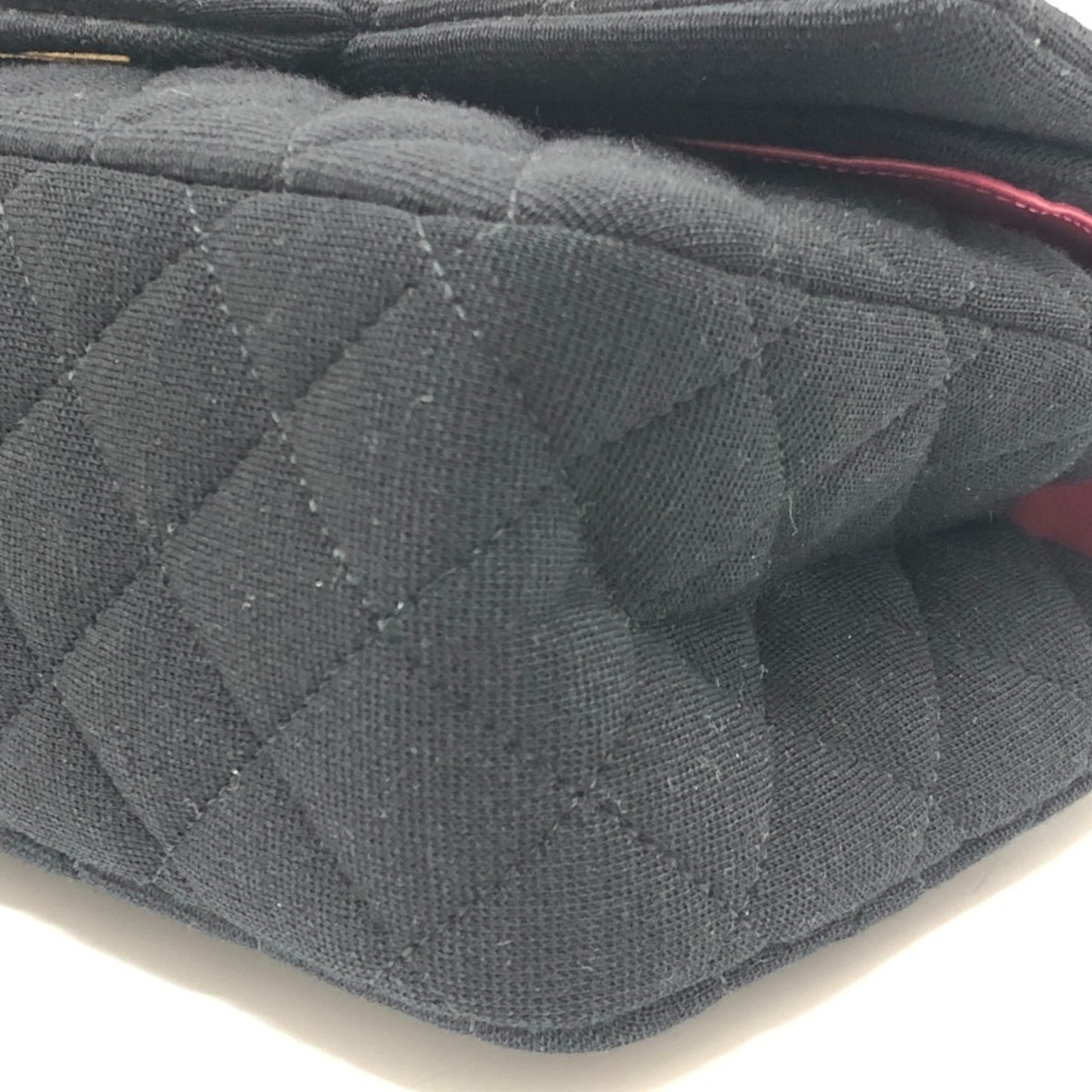 Chanel Black Leather Shoulder Bag (Pre-Owned)