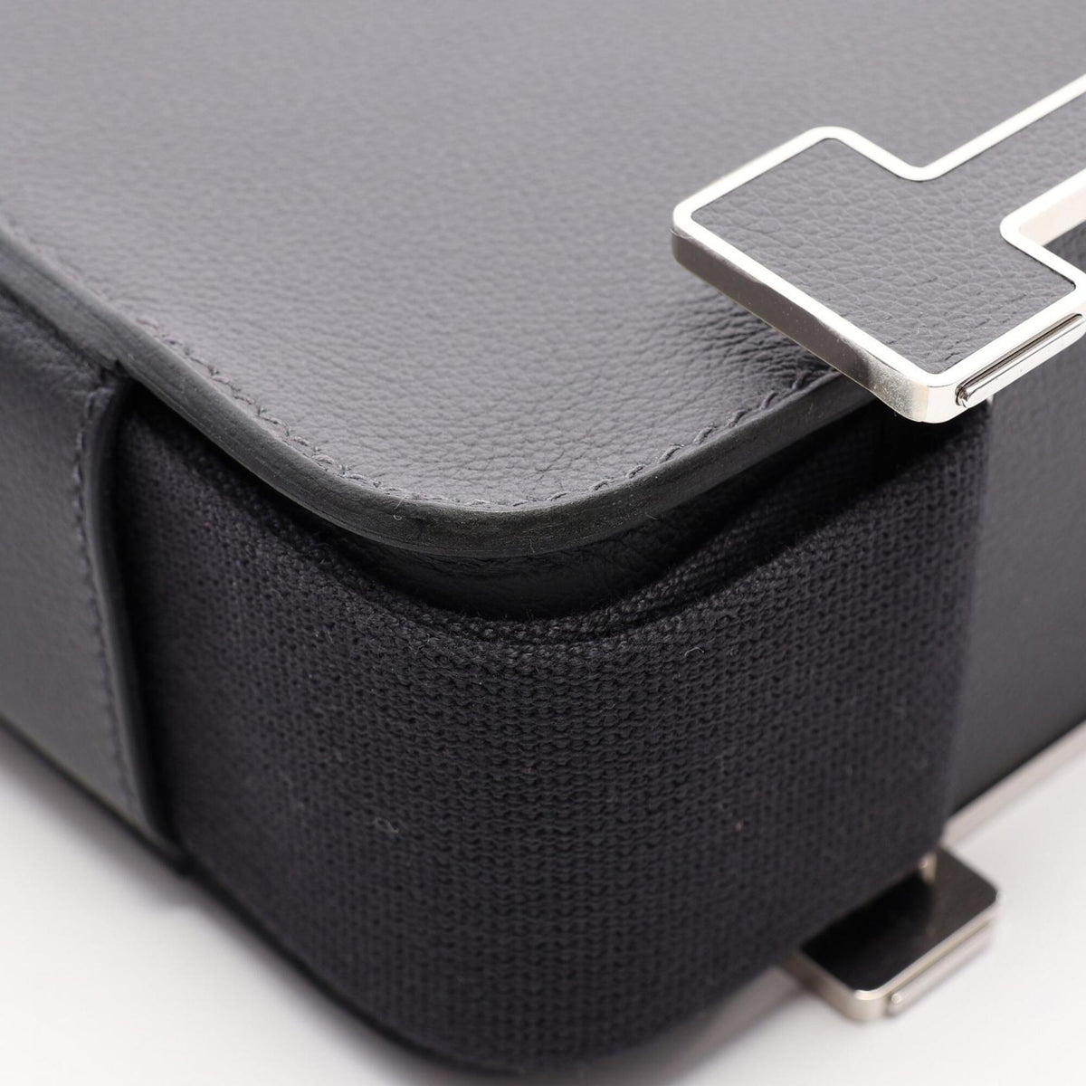 Hermes Navy Handbag Shoulder Bag (Pre-Owned)