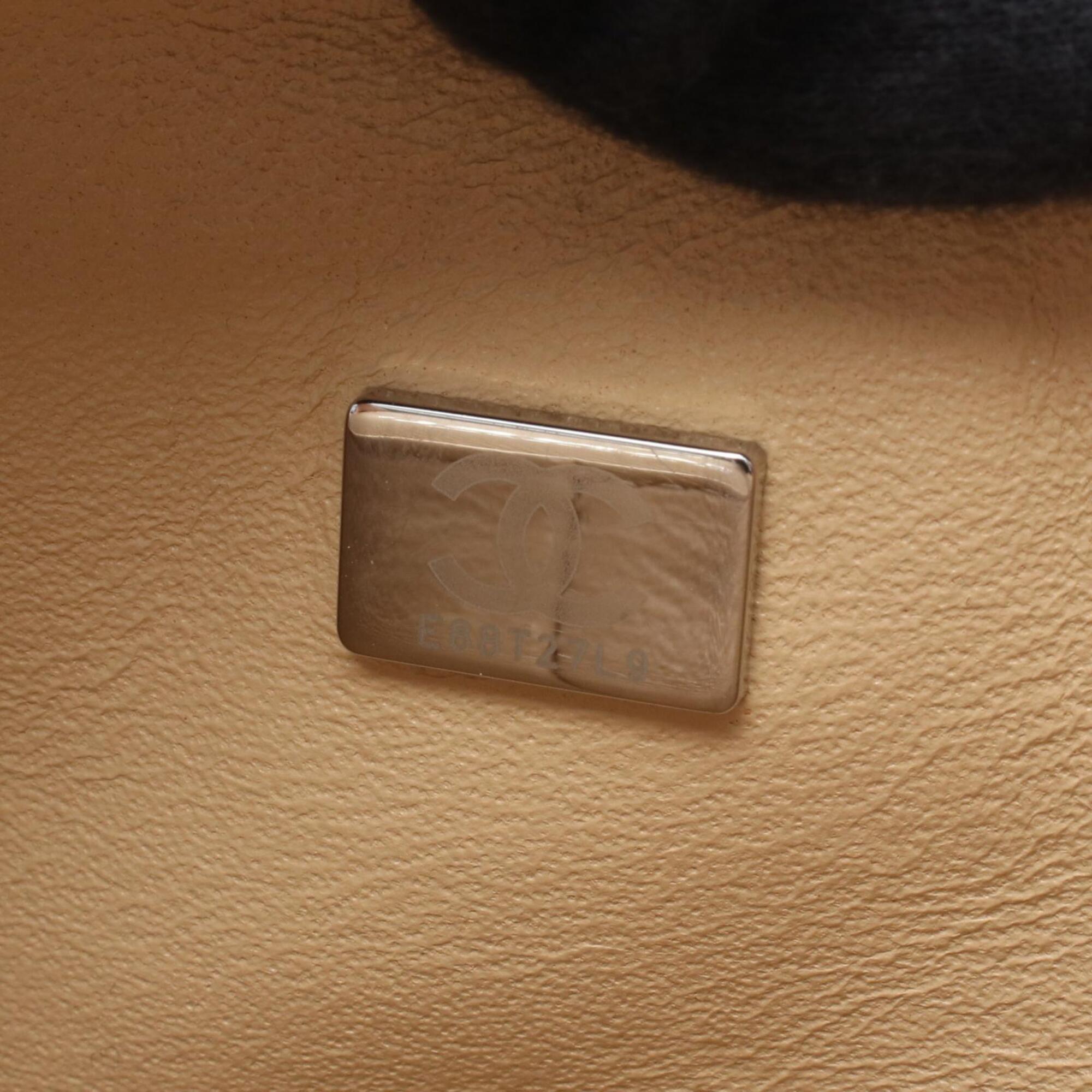 Chanel Beige Grained Calfskin Handbag Shoulder Bag (Pre-Owned)
