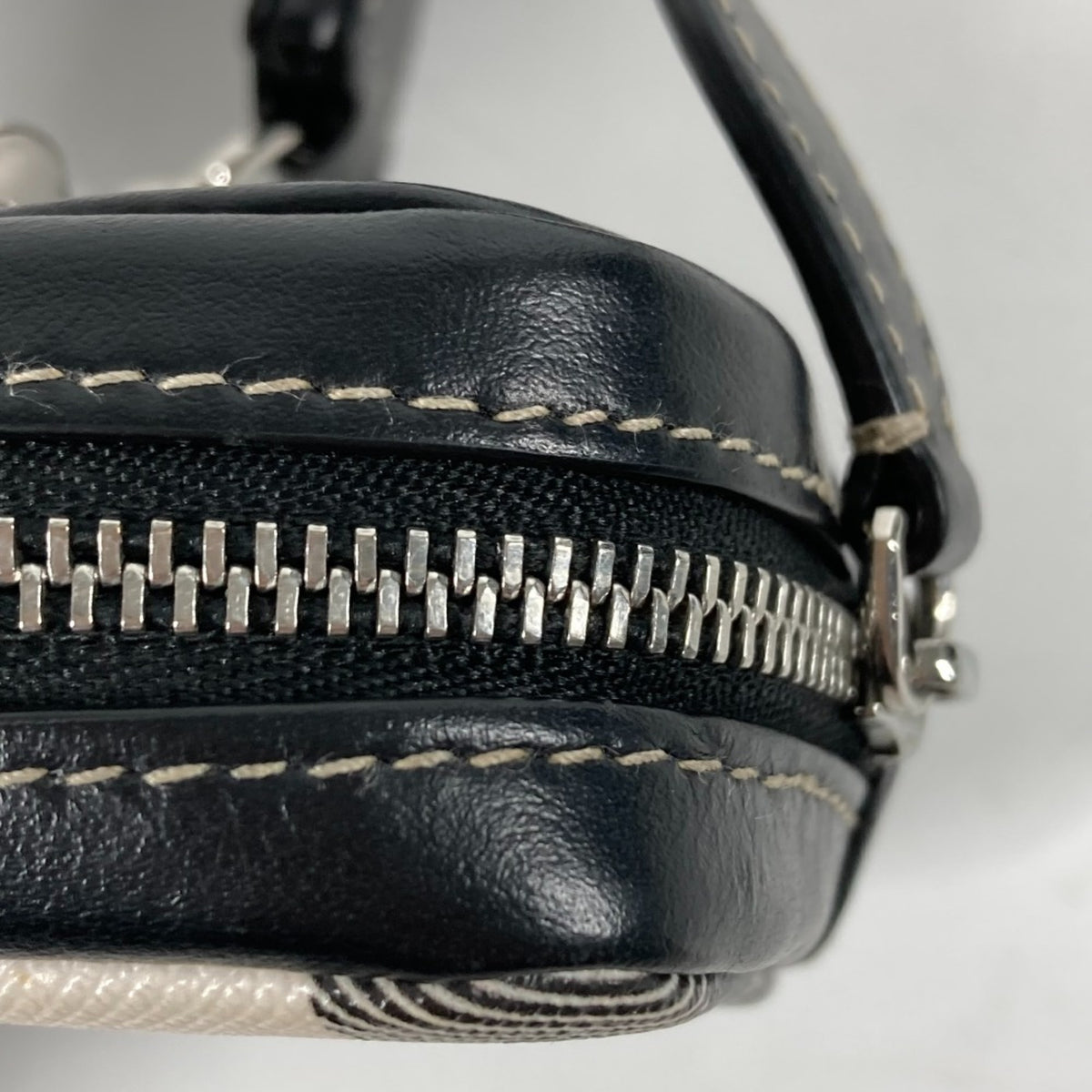 Burberry Black White Pvc Leather Coin Purse/Coin Case (Pre-Owned)