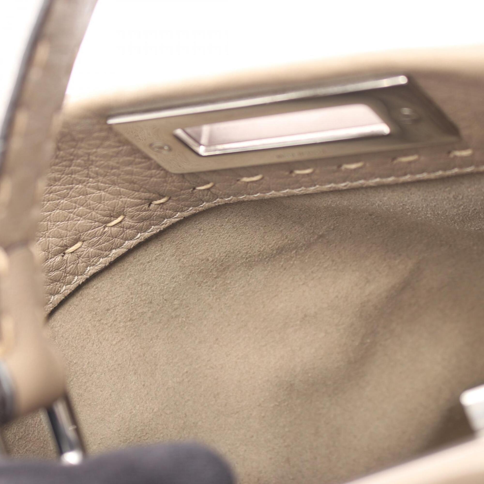 Fendi Beige Leather Handbag (Pre-Owned)