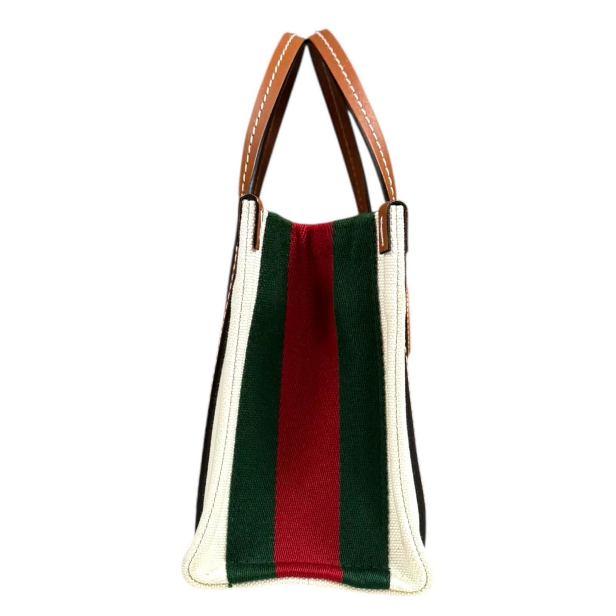 Gucci Navy Red Color White Canvas Shoulder Bag (Pre-Owned)