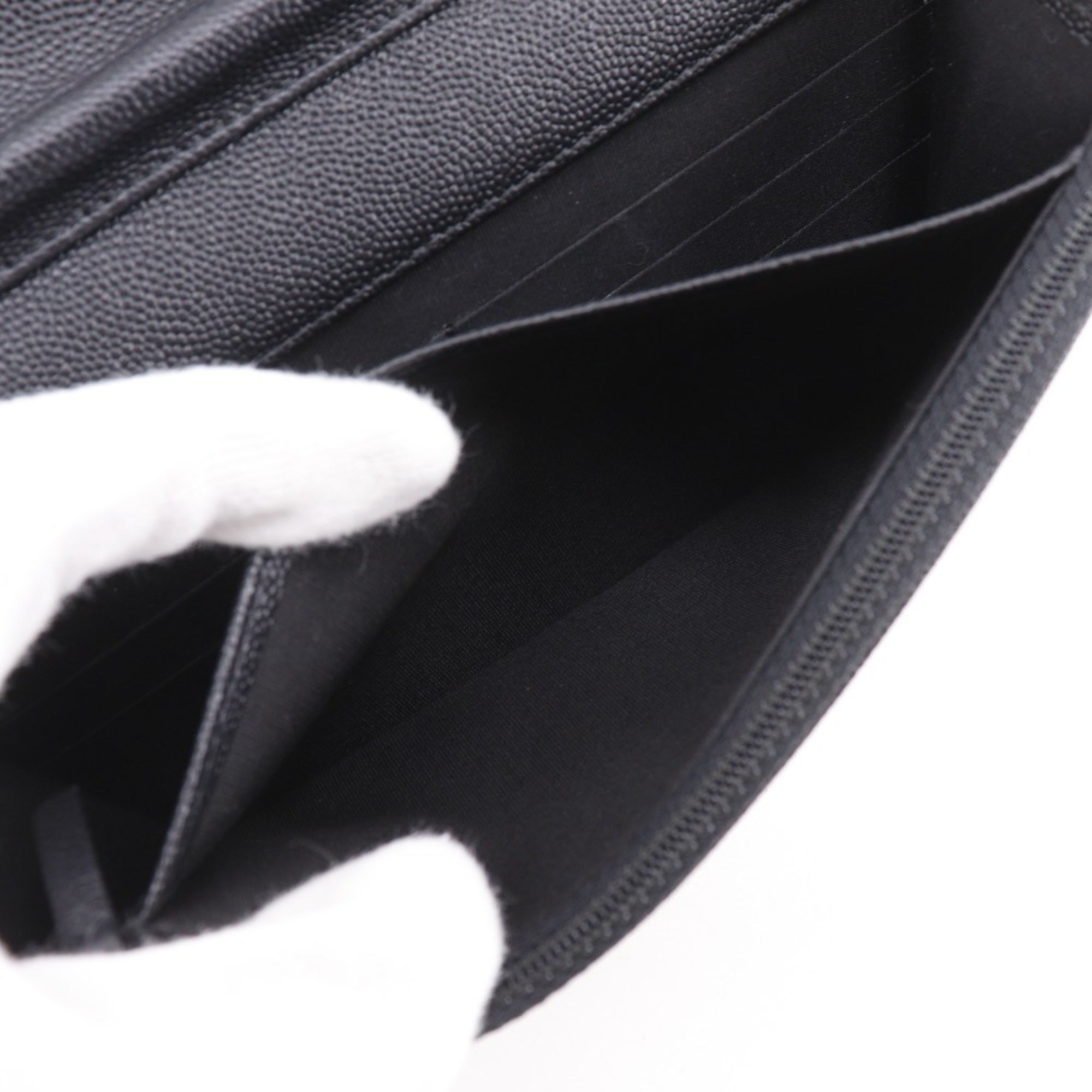 Chanel Black Grained Calfskin Shoulder Bag (Pre-Owned)