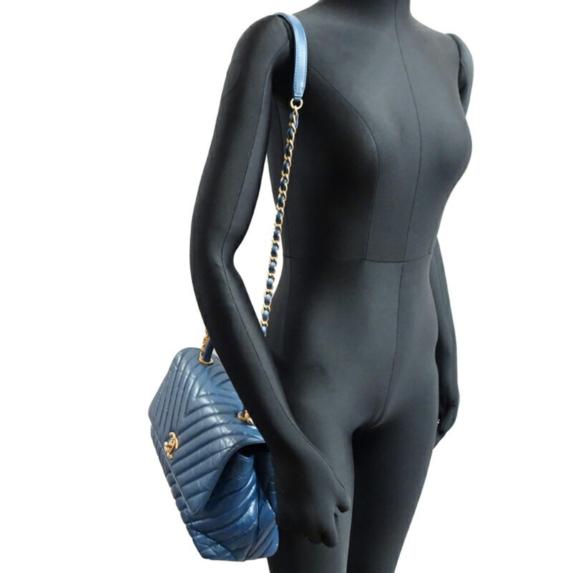 Chanel Blue Leather Handbag (Pre-Owned)