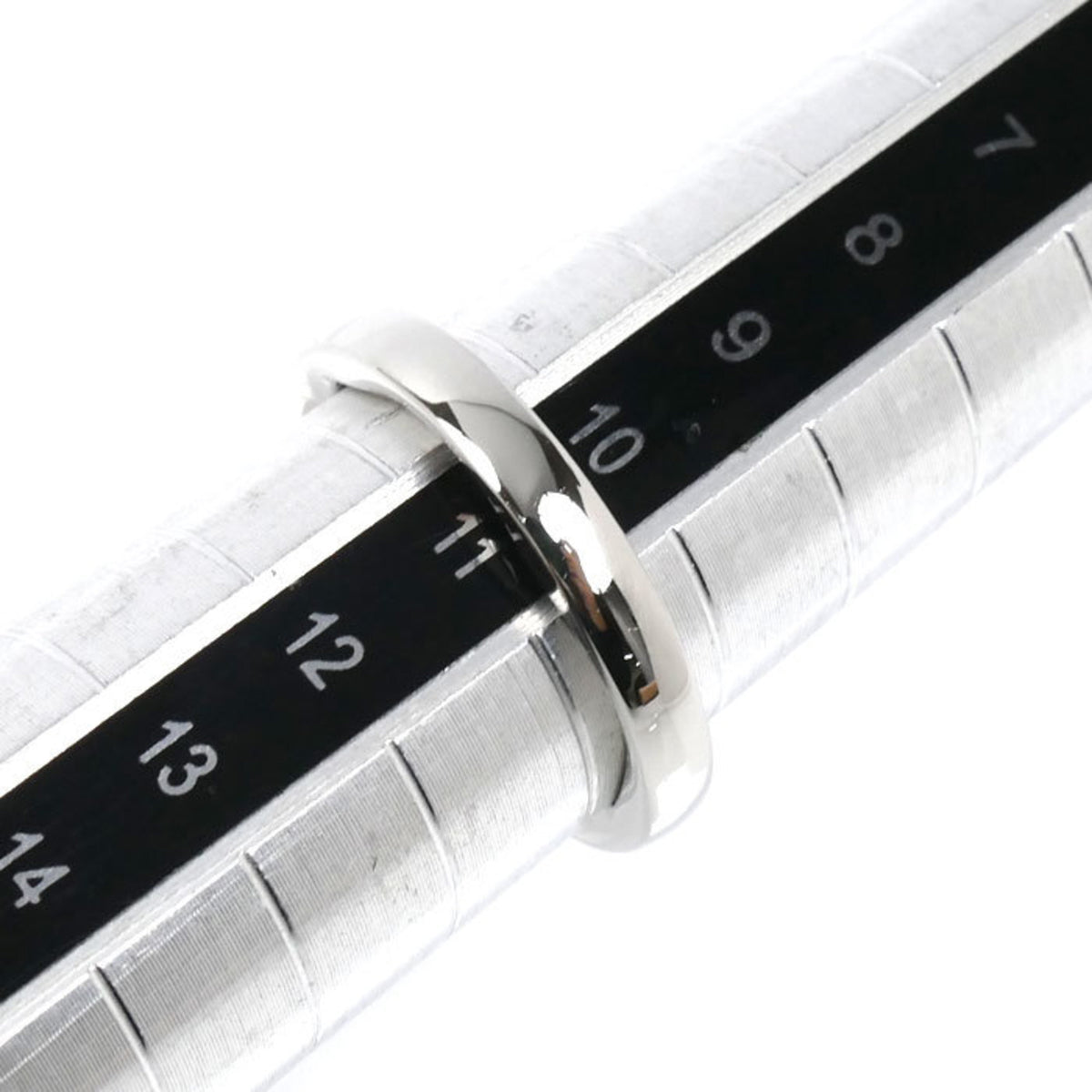 Chanel Platinum 950 Band Ring (Pre-Owned)