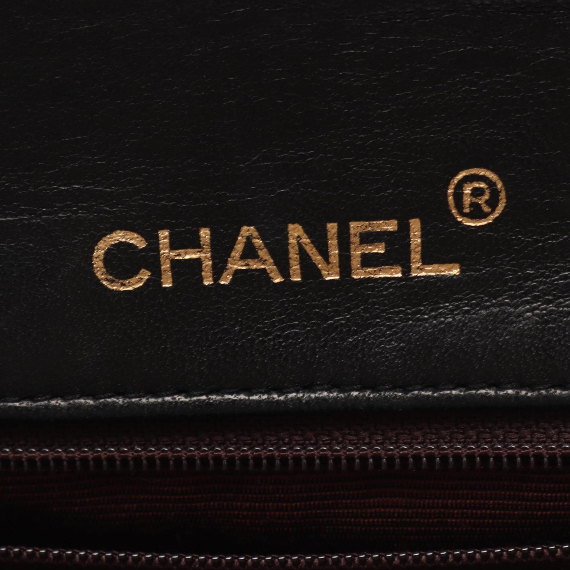 Chanel Black Leather Handbag Shoulder Bag (Pre-Owned)