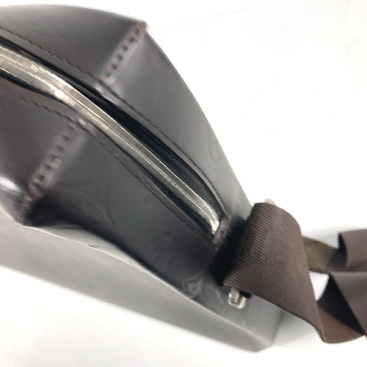Louis Vuitton Brown Leather Shoulder Bag (Pre-Owned)