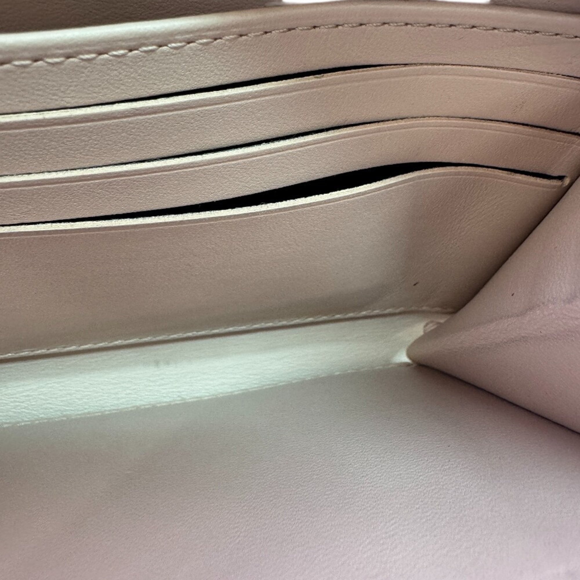 Louis Vuitton Pink Leather (Pre-Owned)