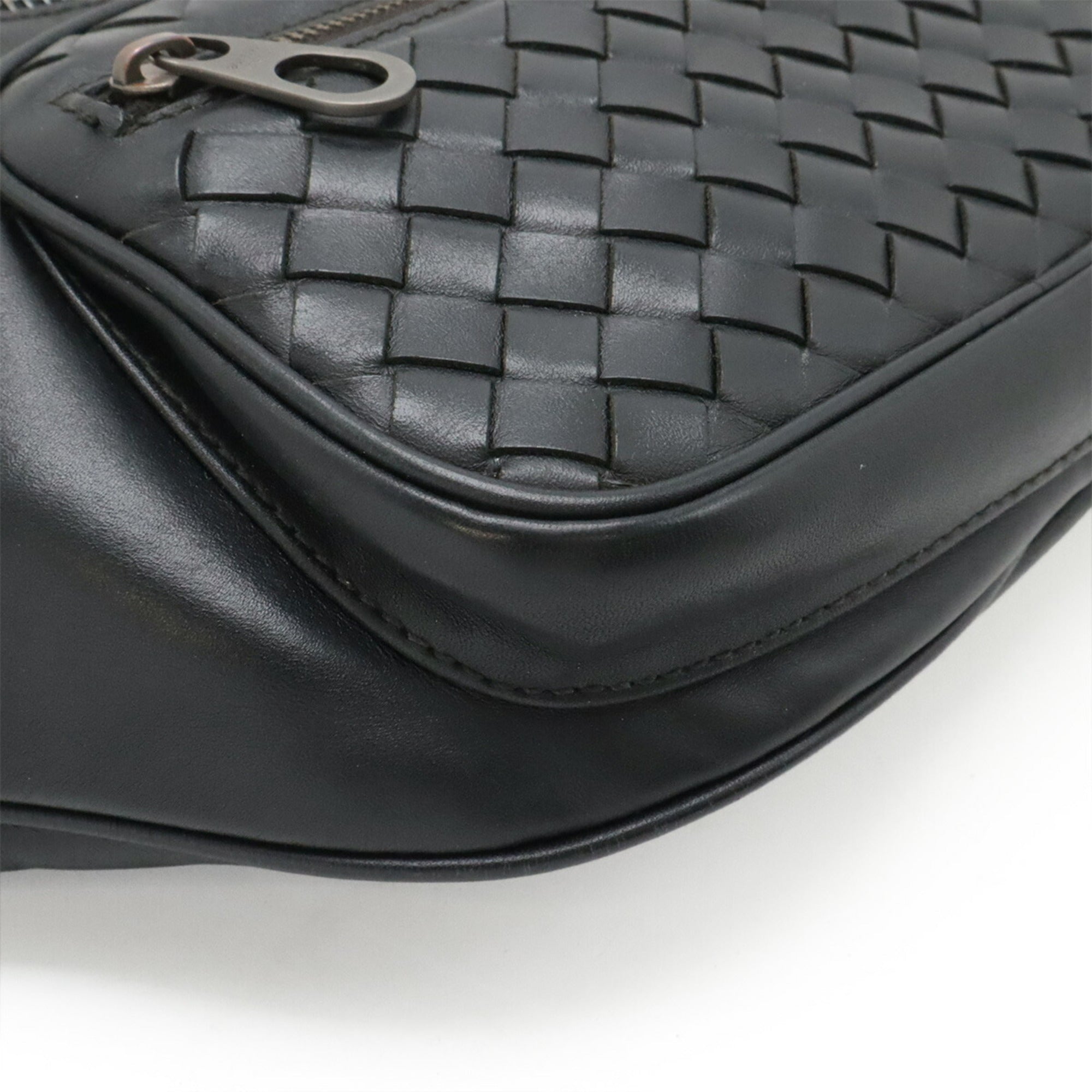 Bottega Veneta Intrecciato Black Leather Pouch Sling Bag (Pre-Owned)