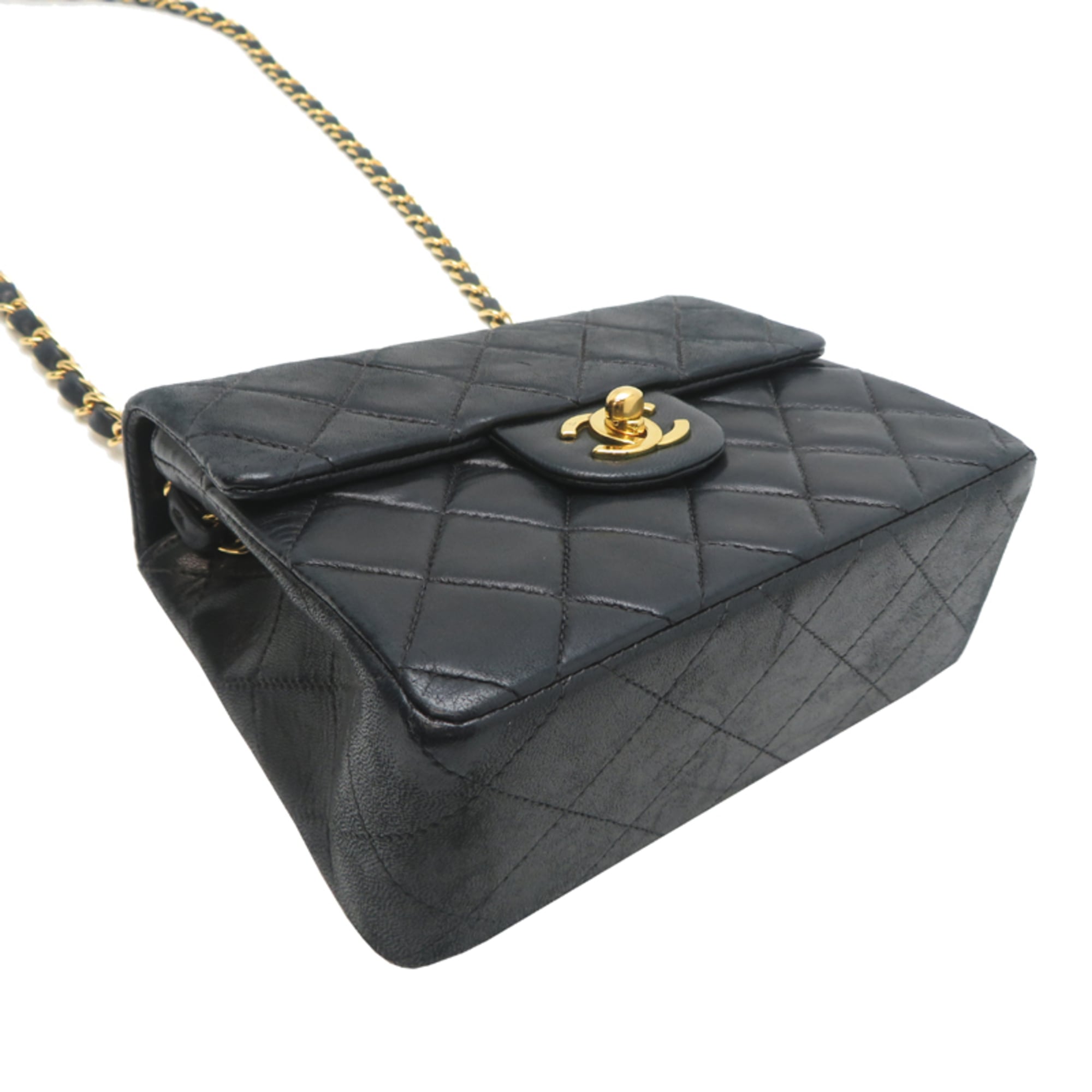 Chanel Black Leather Shoulder Bag (Pre-Owned)