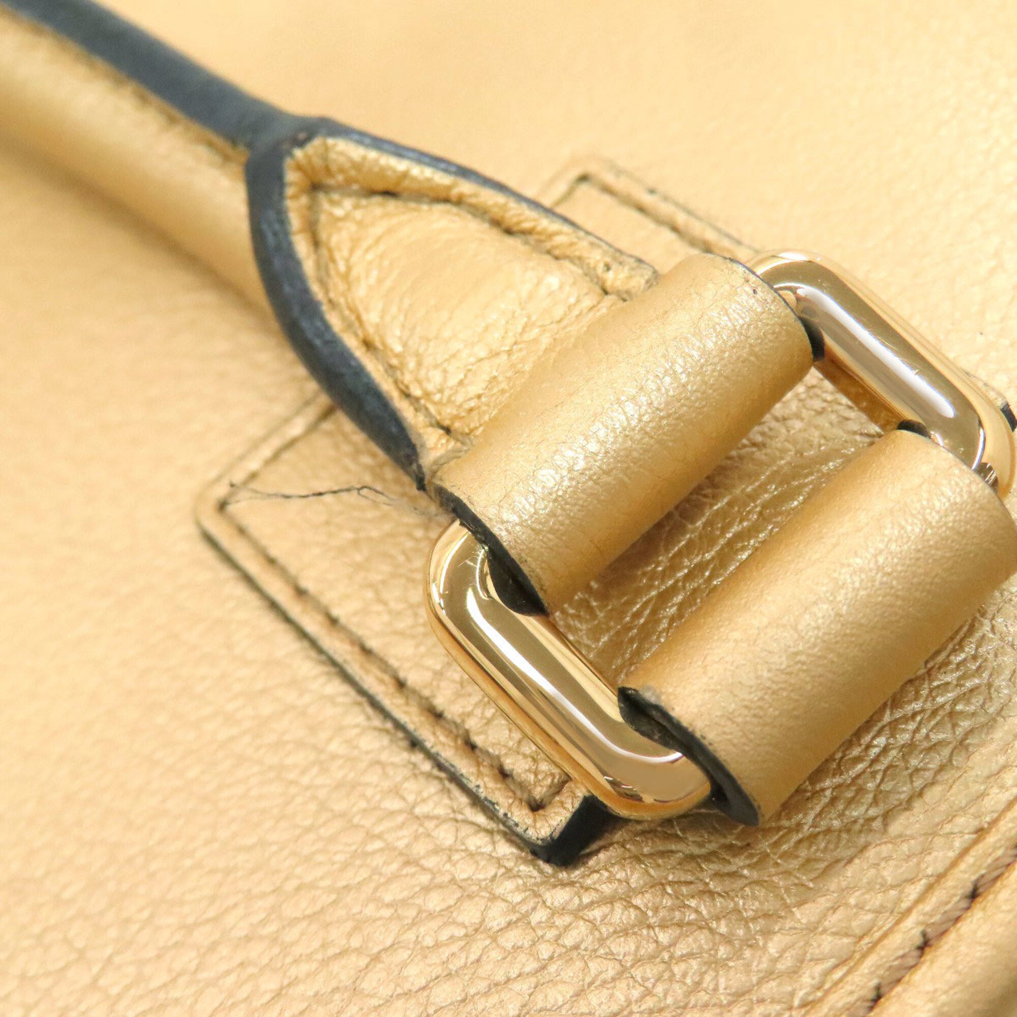 Loewe Gold Leather Handbag (Pre-Owned)