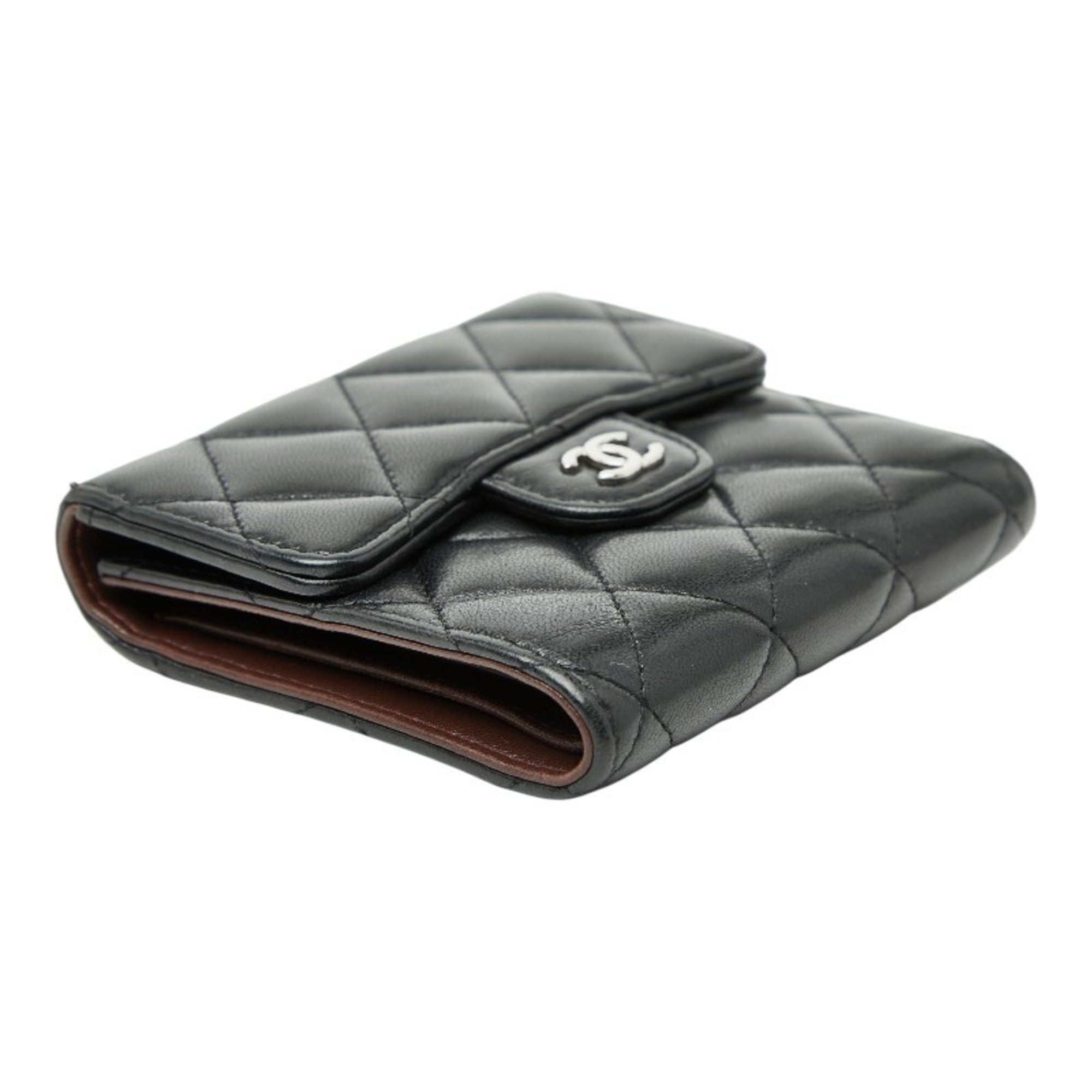 Chanel Matelasse Black Leather Wallet (Tri-Fold) (Pre-Owned)