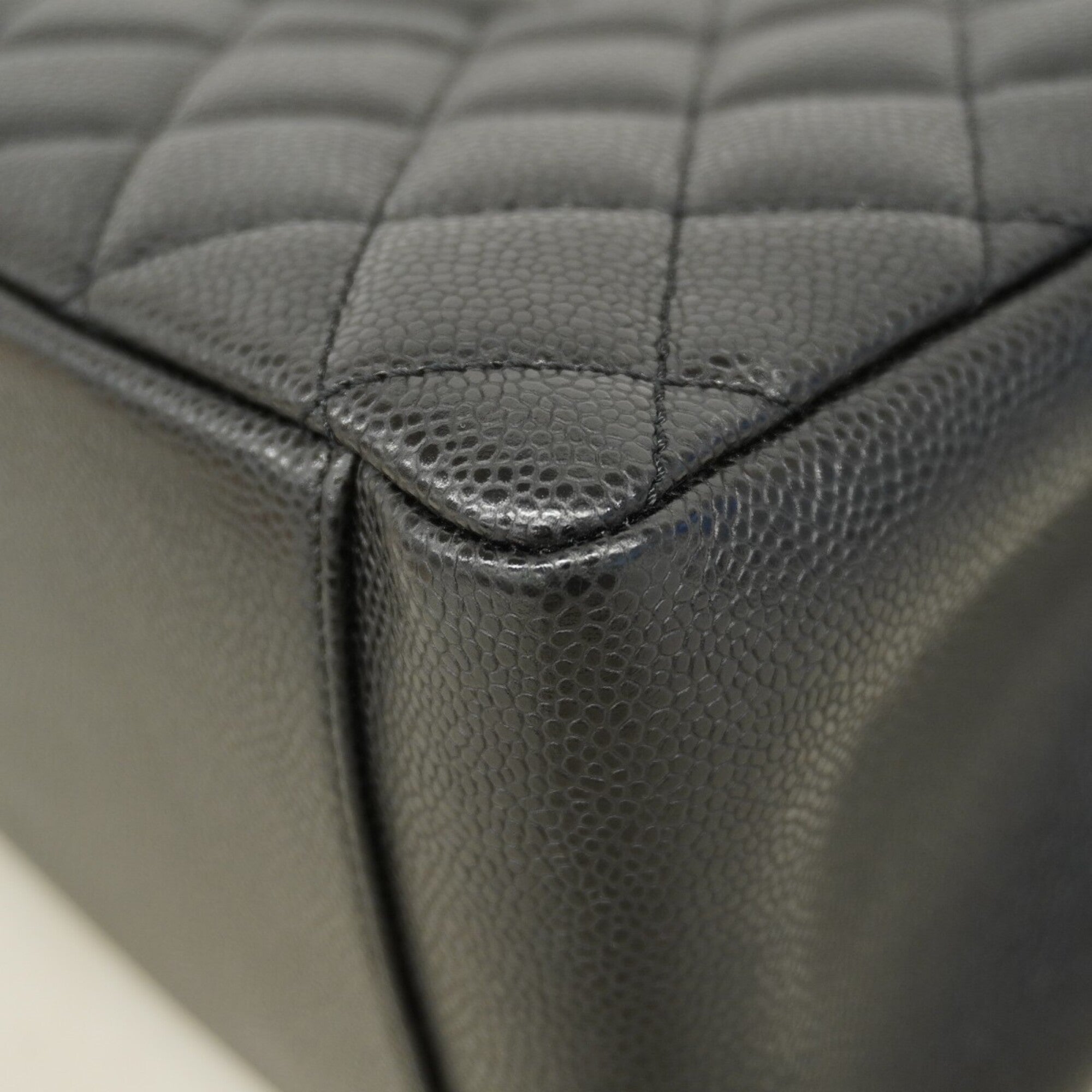 Chanel Black Grained Calfskin Tote Bag (Pre-Owned)