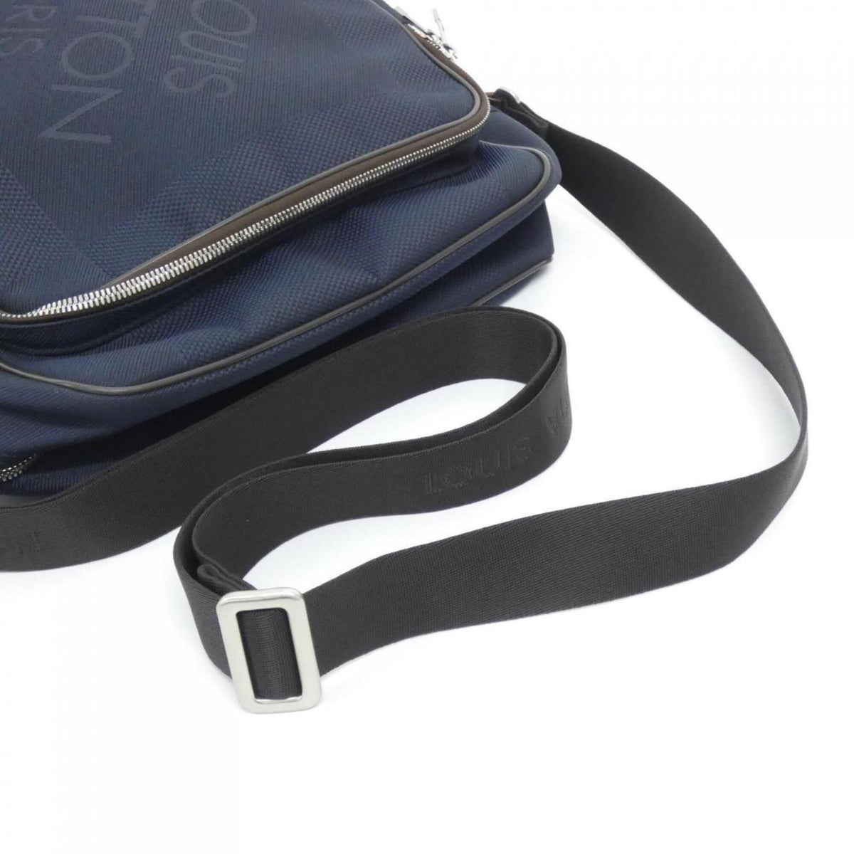 Louis Vuitton Blue Canvas Shoulder Bag (Pre-Owned)