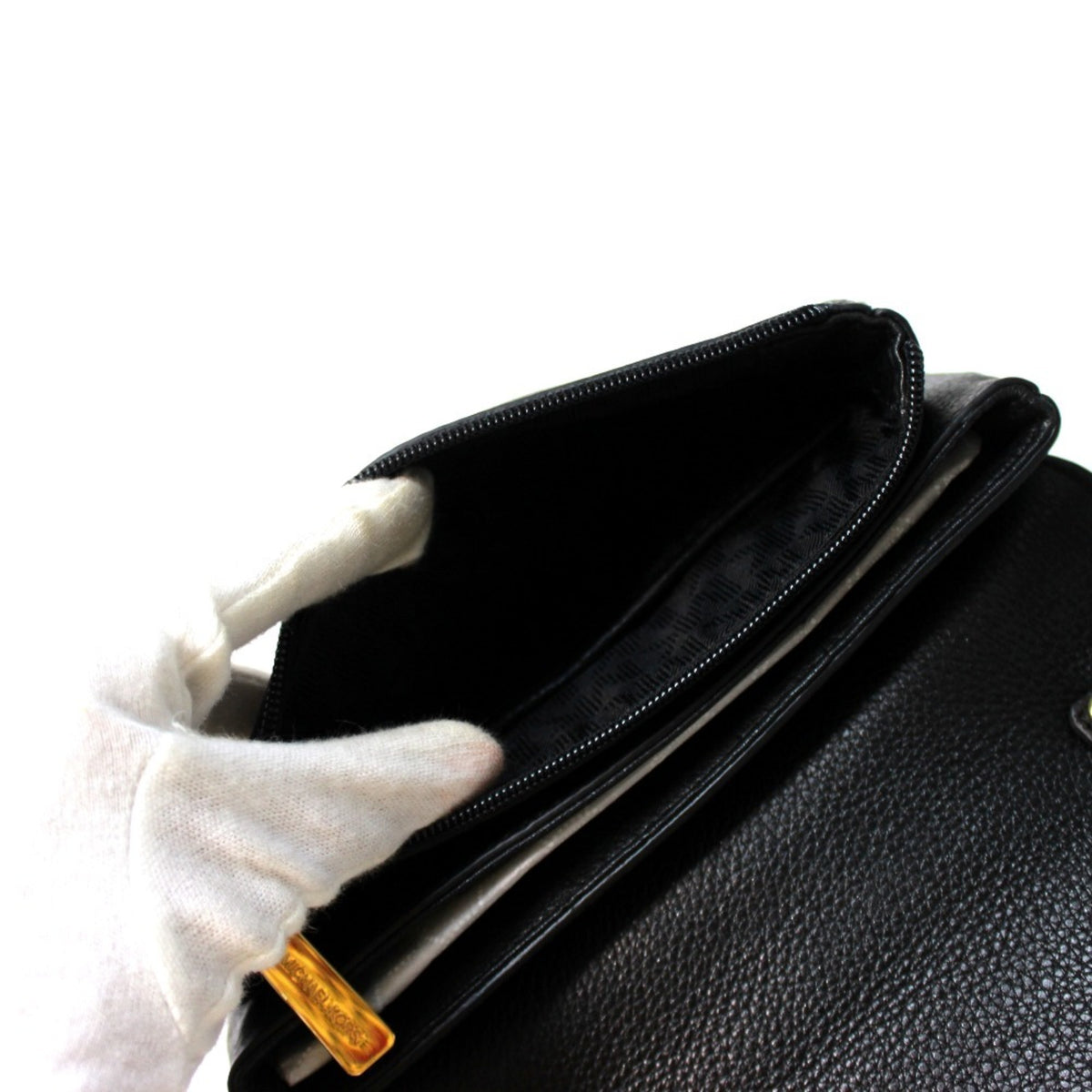 Michael Kors Black Leather Pochette Shoulder Bag (Pre-Owned)