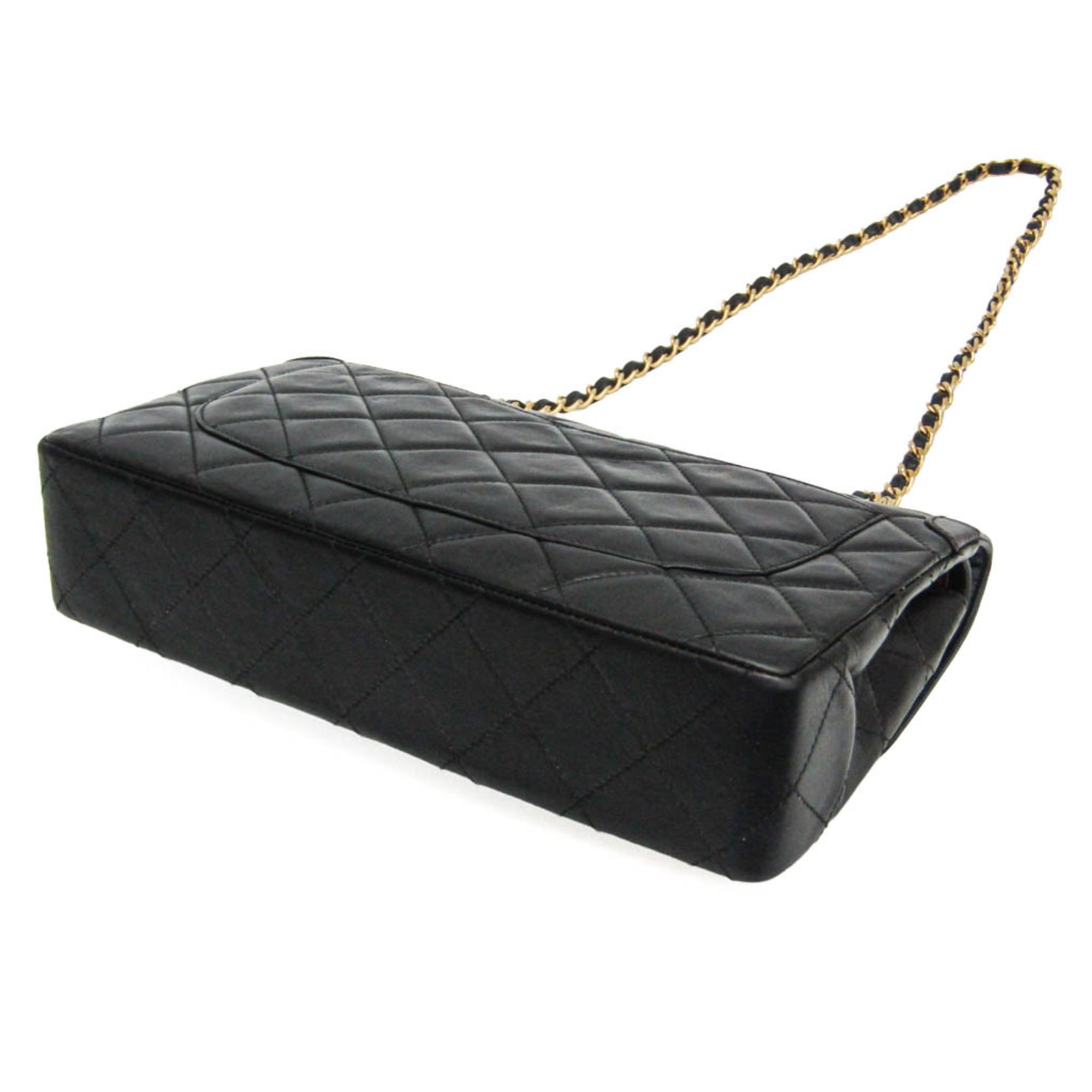 Chanel Matelasse Black Leather Shoulder Bag (Pre-Owned)