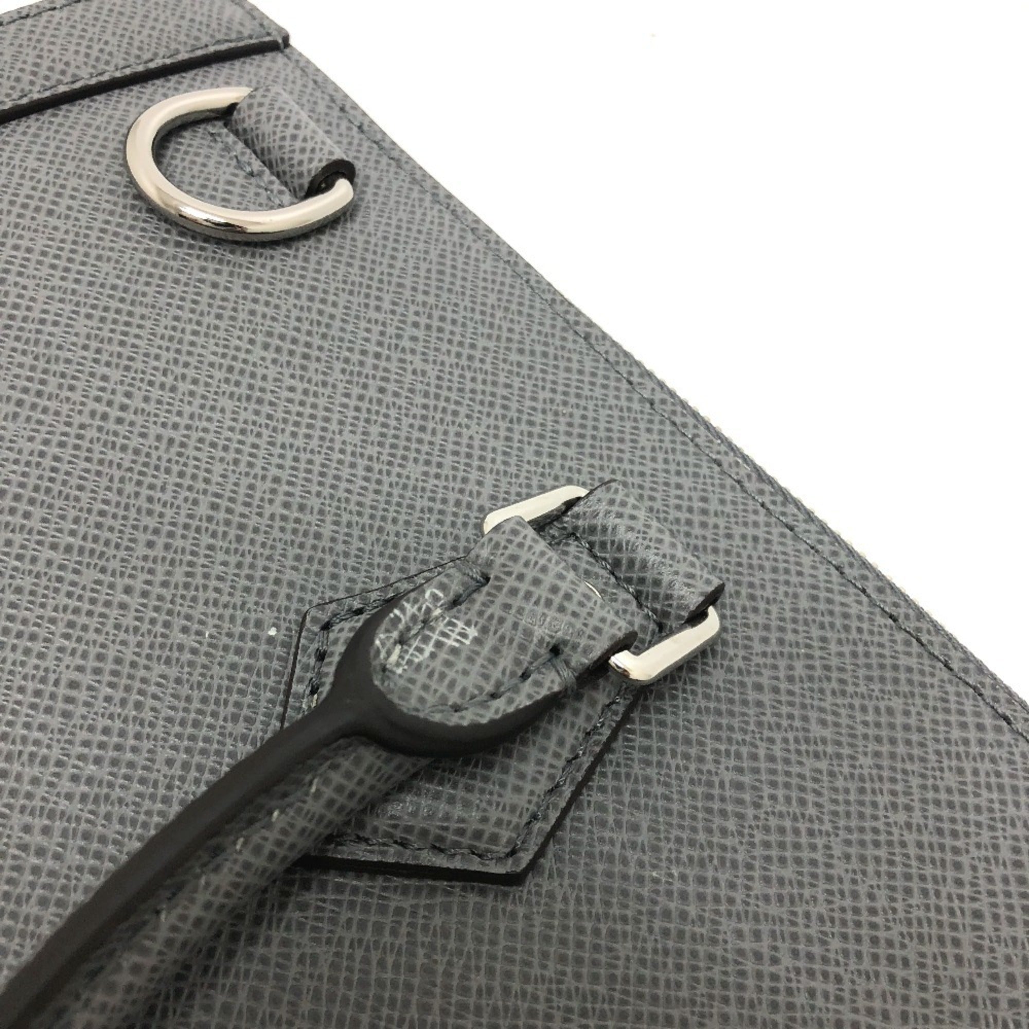 Louis Vuitton Taiga Gray Taiga Leather Briefcase (Pre-Owned)