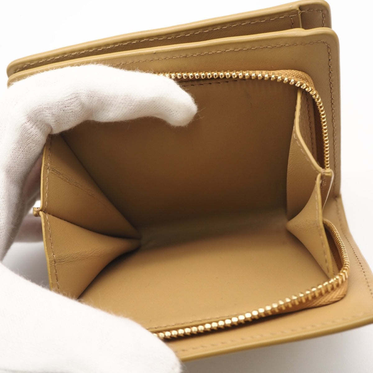 Loewe Beige Leather Wallet (Bi-Fold) (Pre-Owned)