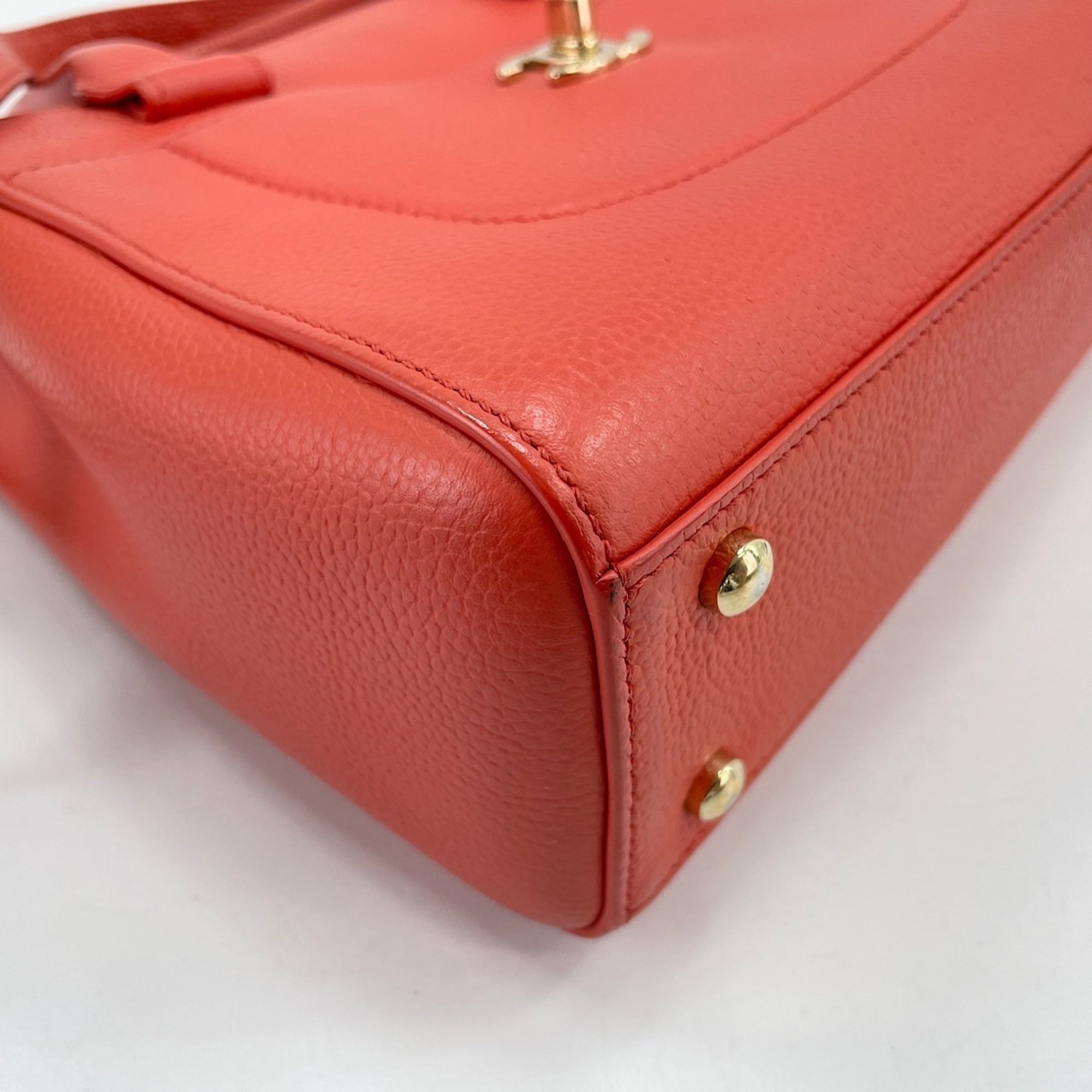 Chanel Red Color Handbag (Pre-Owned)