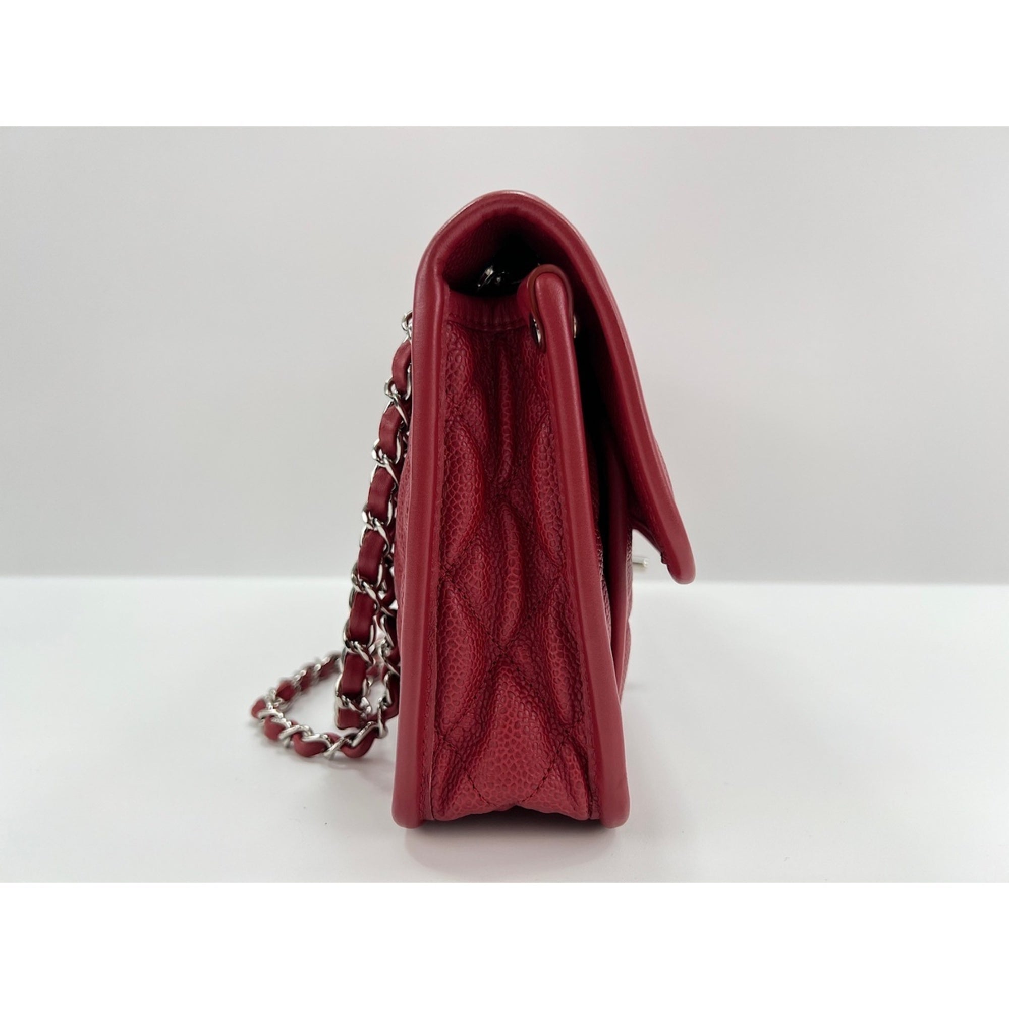 Chanel Red Color Shoulder Bag (Pre-Owned)