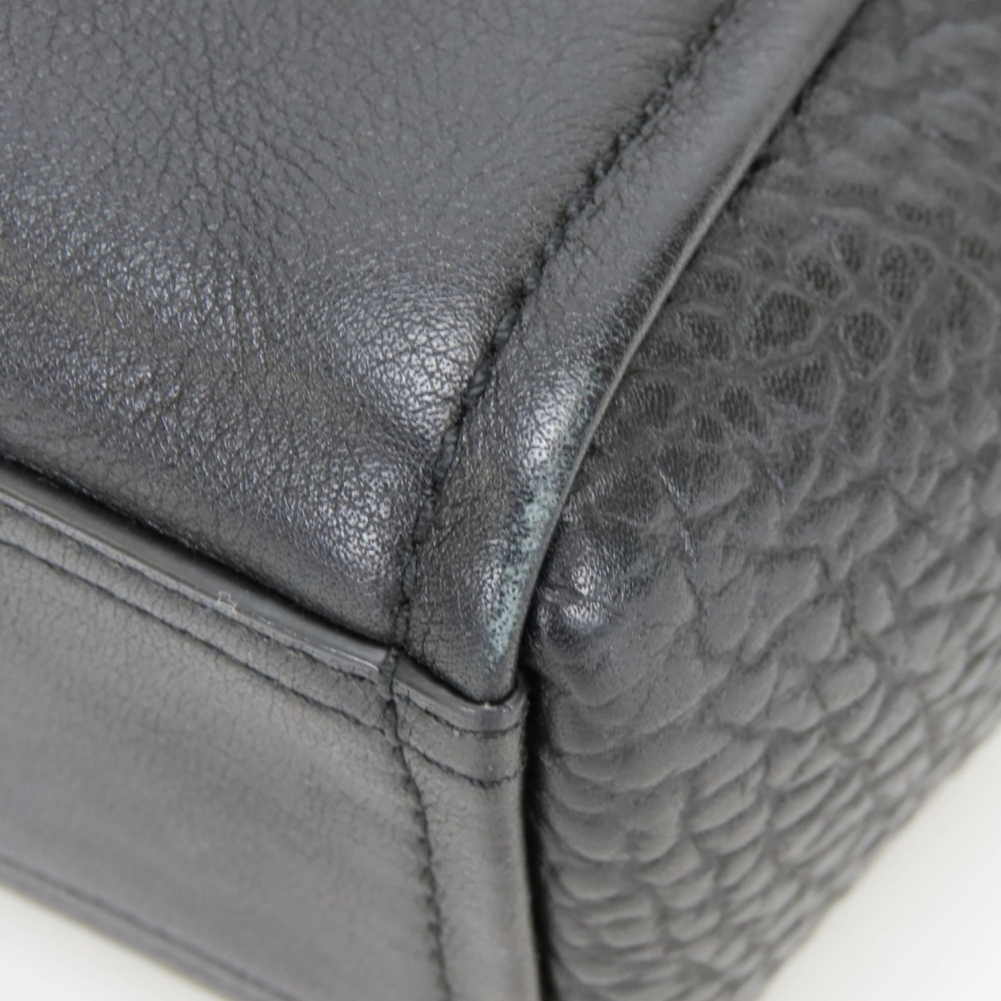 Coach Black Leather Handbag (Pre-Owned)
